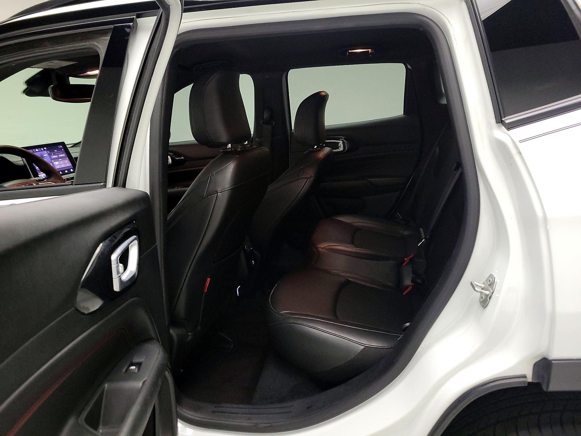 Thumbnail: 2023 Jeep Compass - 19