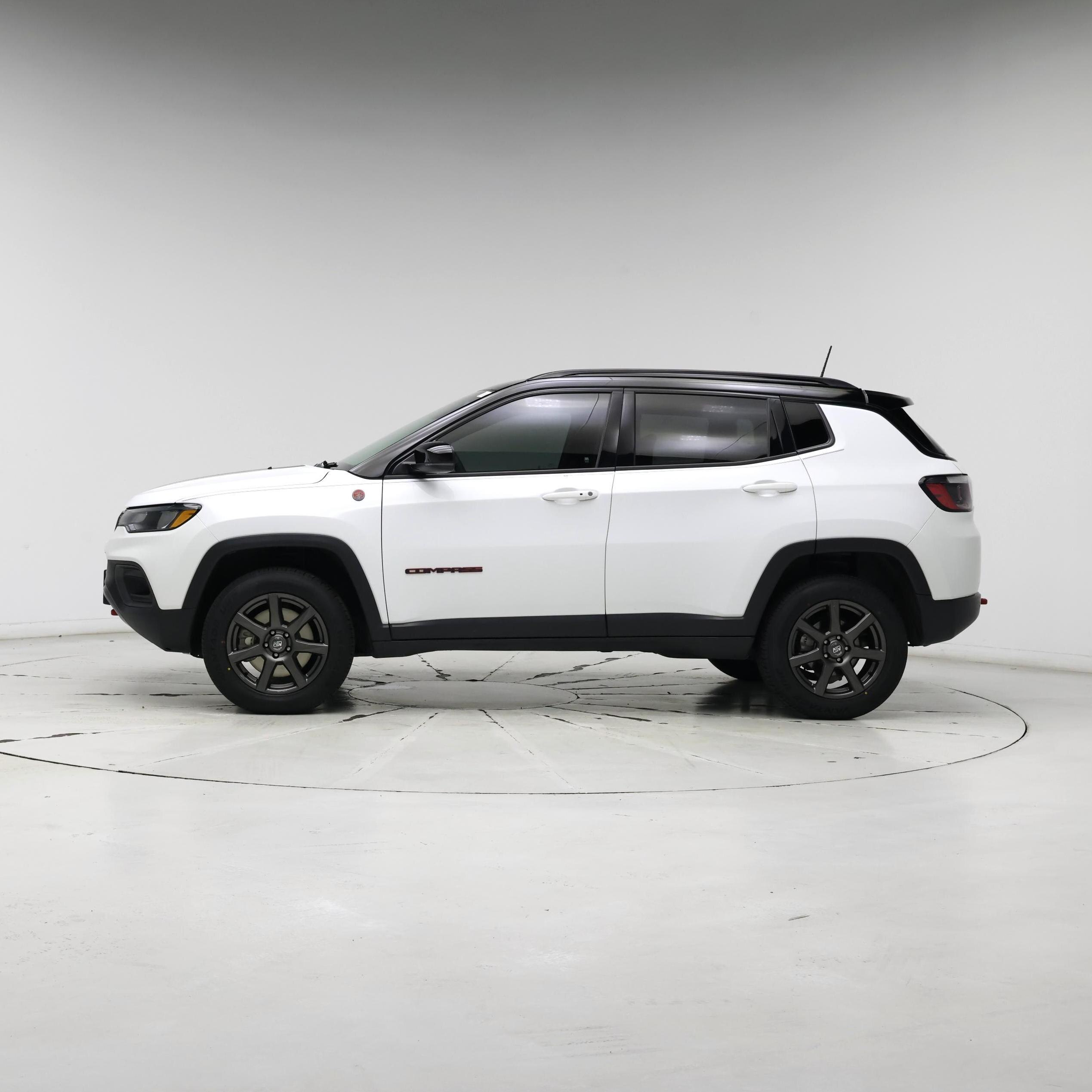 Thumbnail: 2023 Jeep Compass - 3