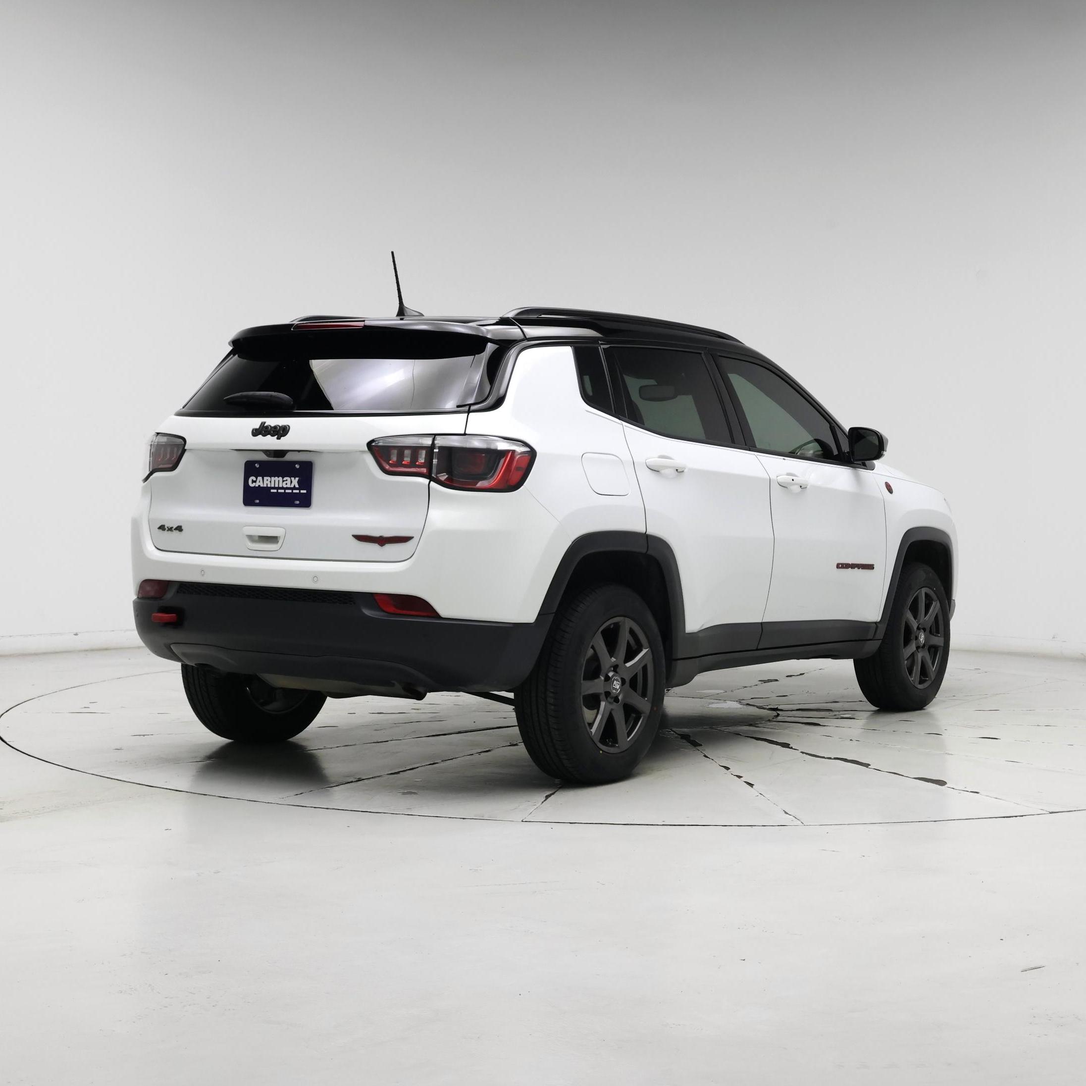 Thumbnail: 2023 Jeep Compass - 8