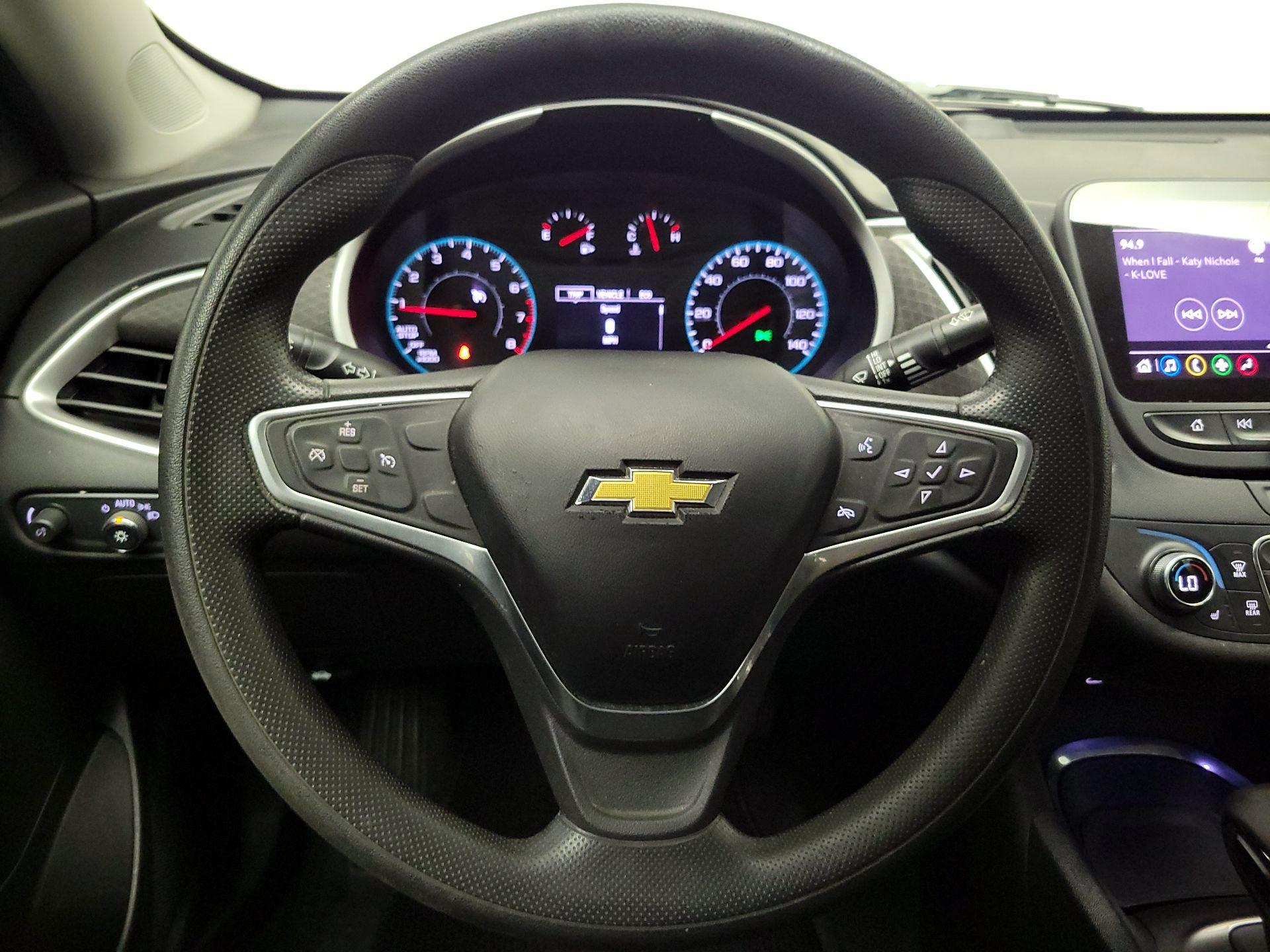 Thumbnail: 2022 Chevrolet Malibu - 10