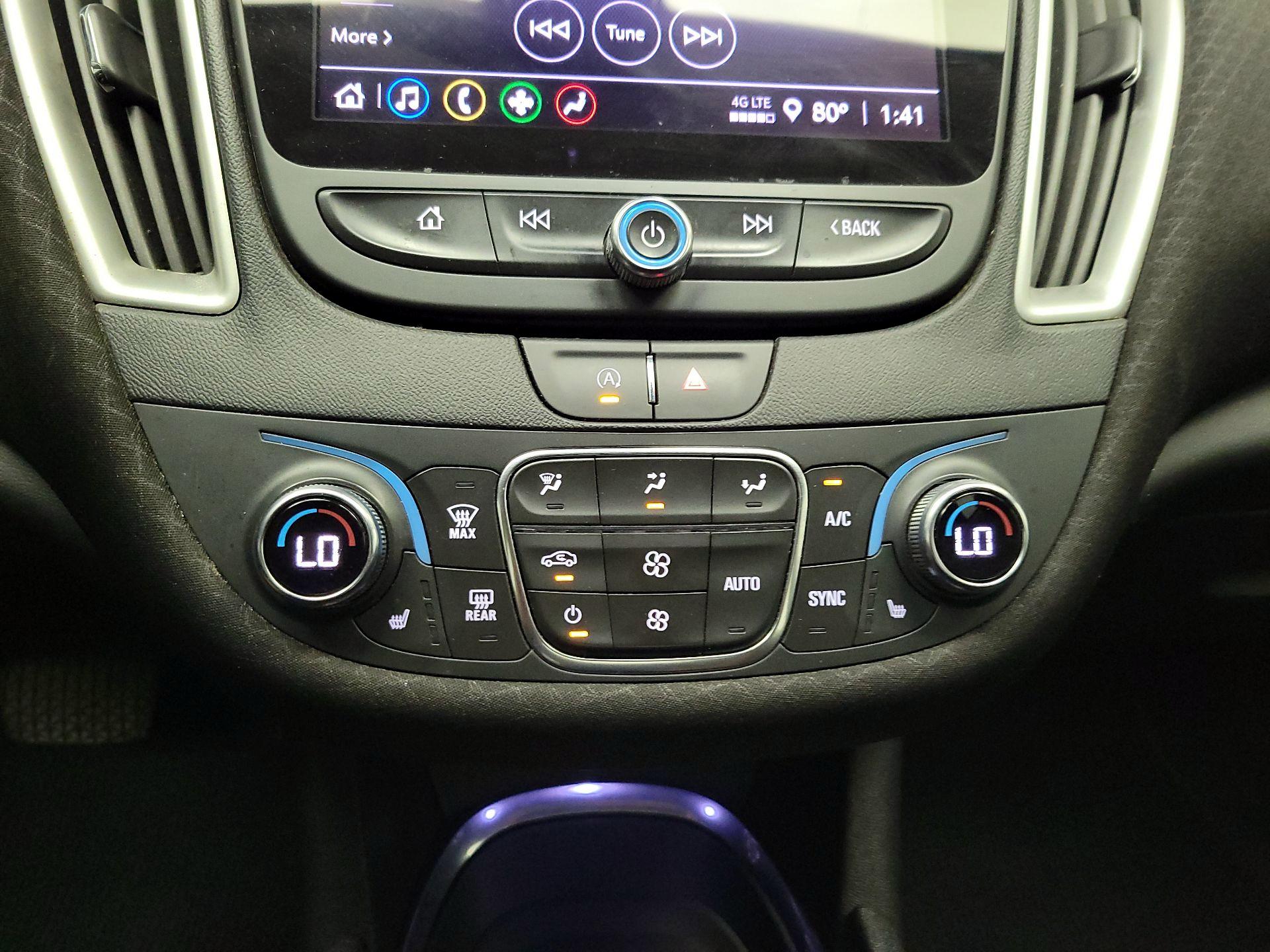 Thumbnail: 2022 Chevrolet Malibu - 16