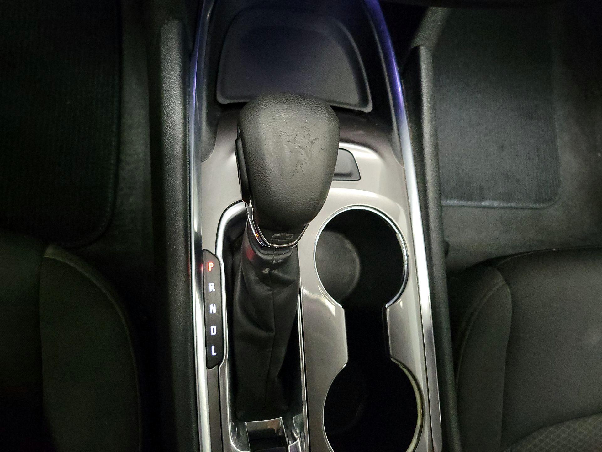 Thumbnail: 2022 Chevrolet Malibu - 17