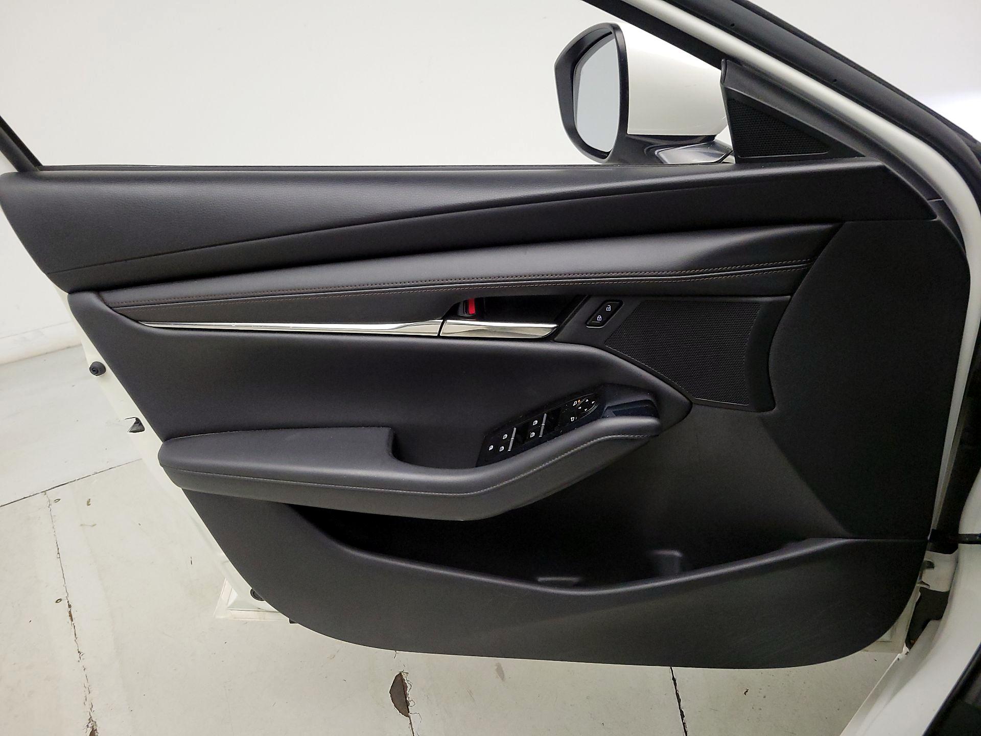 Thumbnail: 2022 Mazda Mazda3 - 12