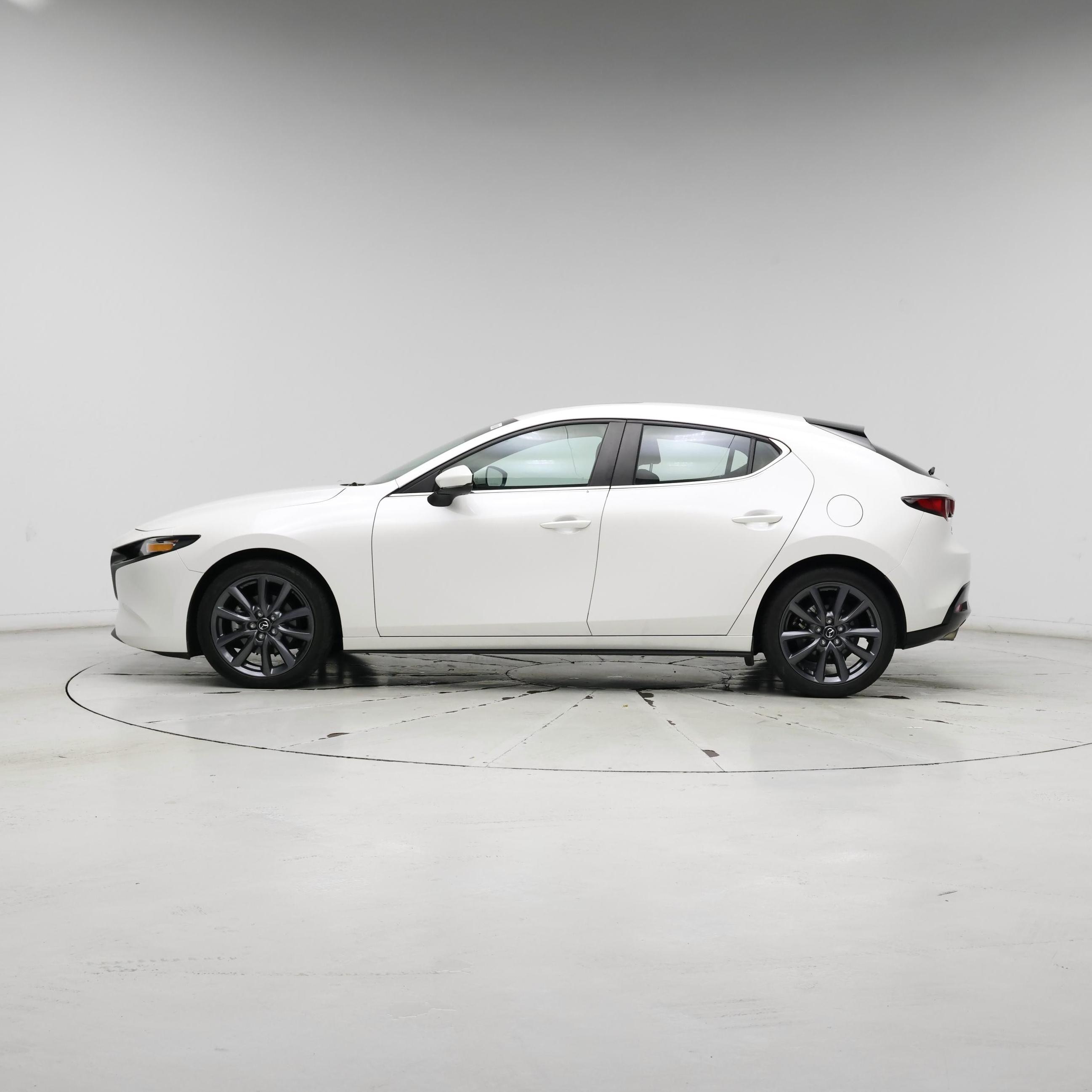 Thumbnail: 2022 Mazda Mazda3 - 3