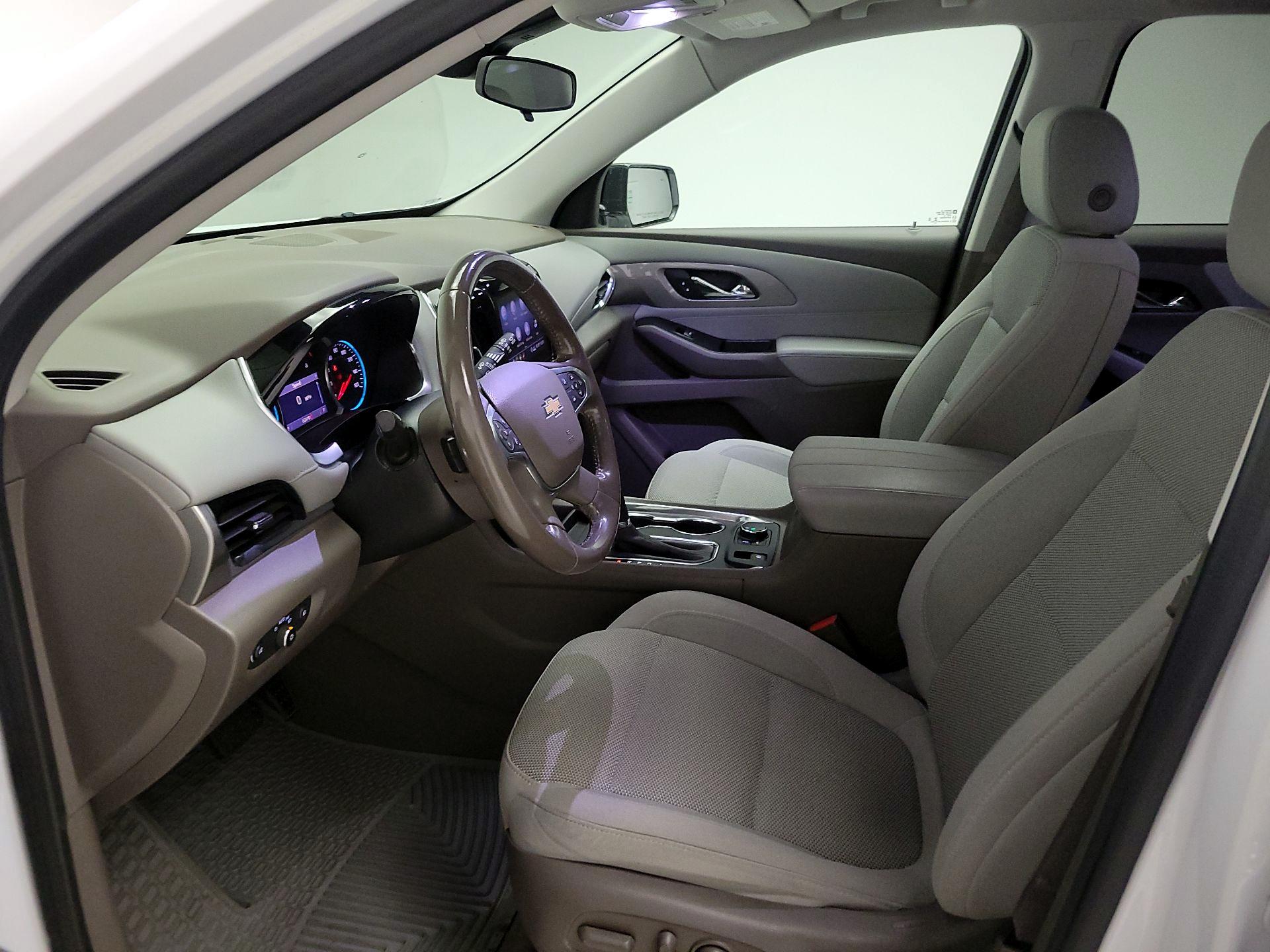 Thumbnail: 2020 Chevrolet Traverse - 11