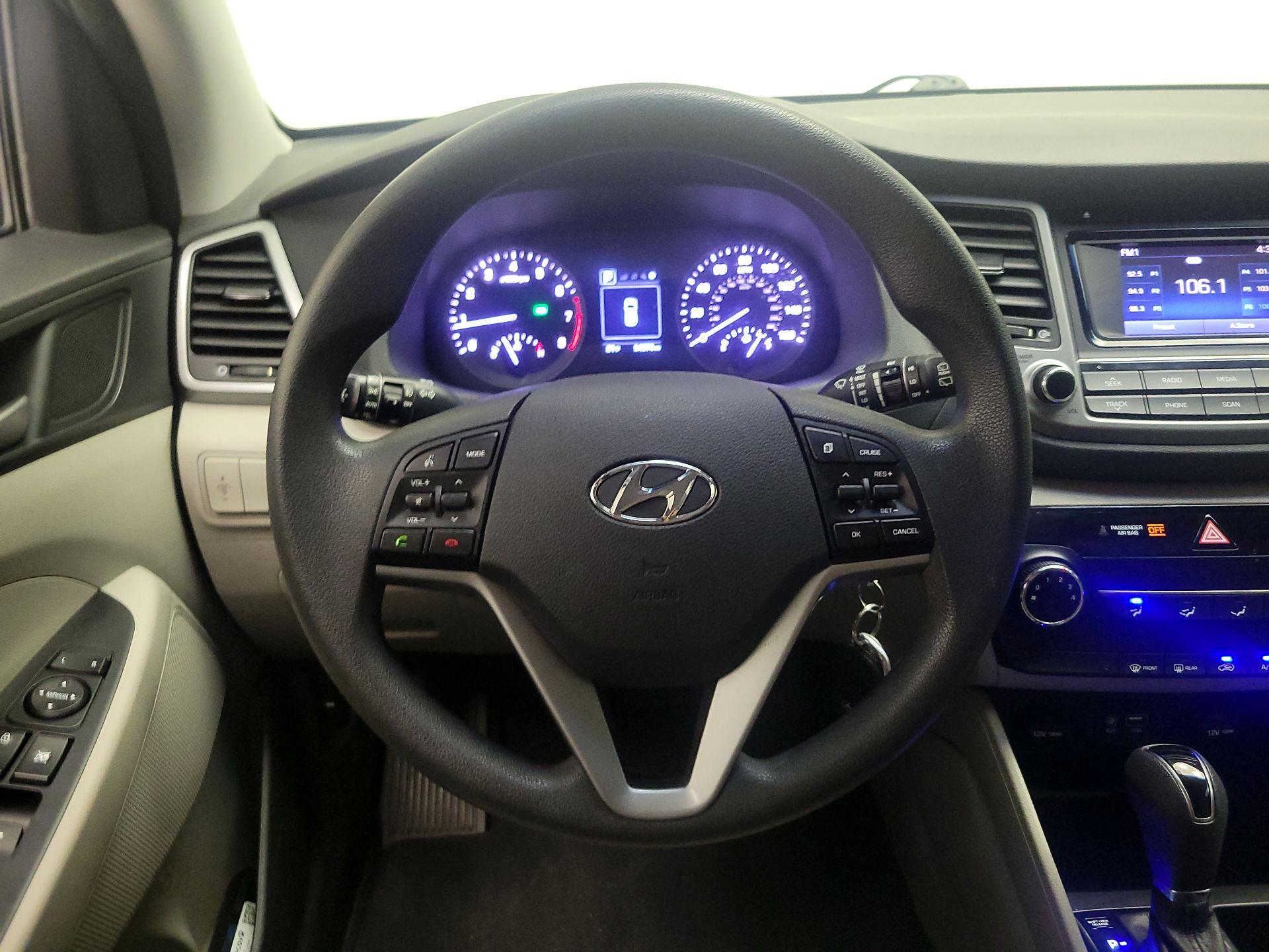 Thumbnail: 2017 Hyundai Tucson - 10