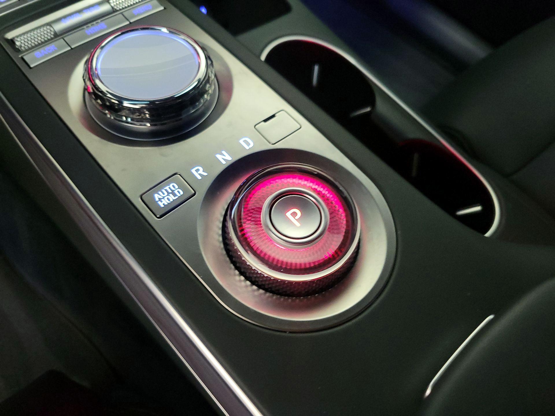 Thumbnail: 2023 Genesis GV70 - 18