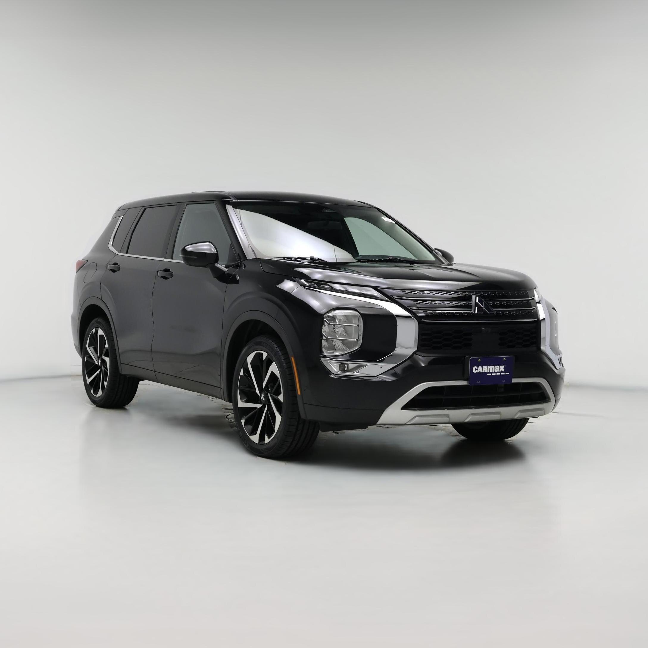 Thumbnail: 2022 Mitsubishi Outlander - 1
