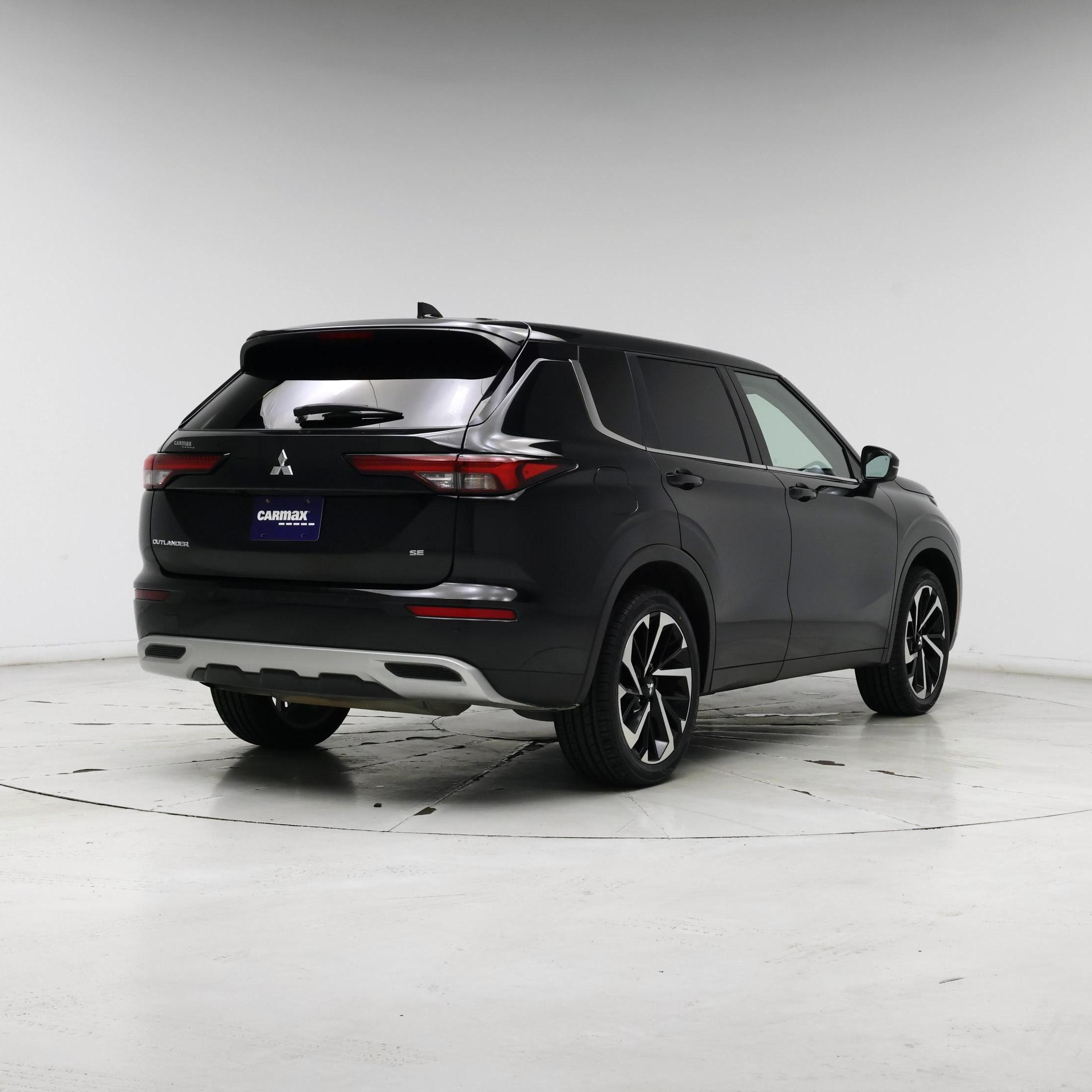 Thumbnail: 2022 Mitsubishi Outlander - 8