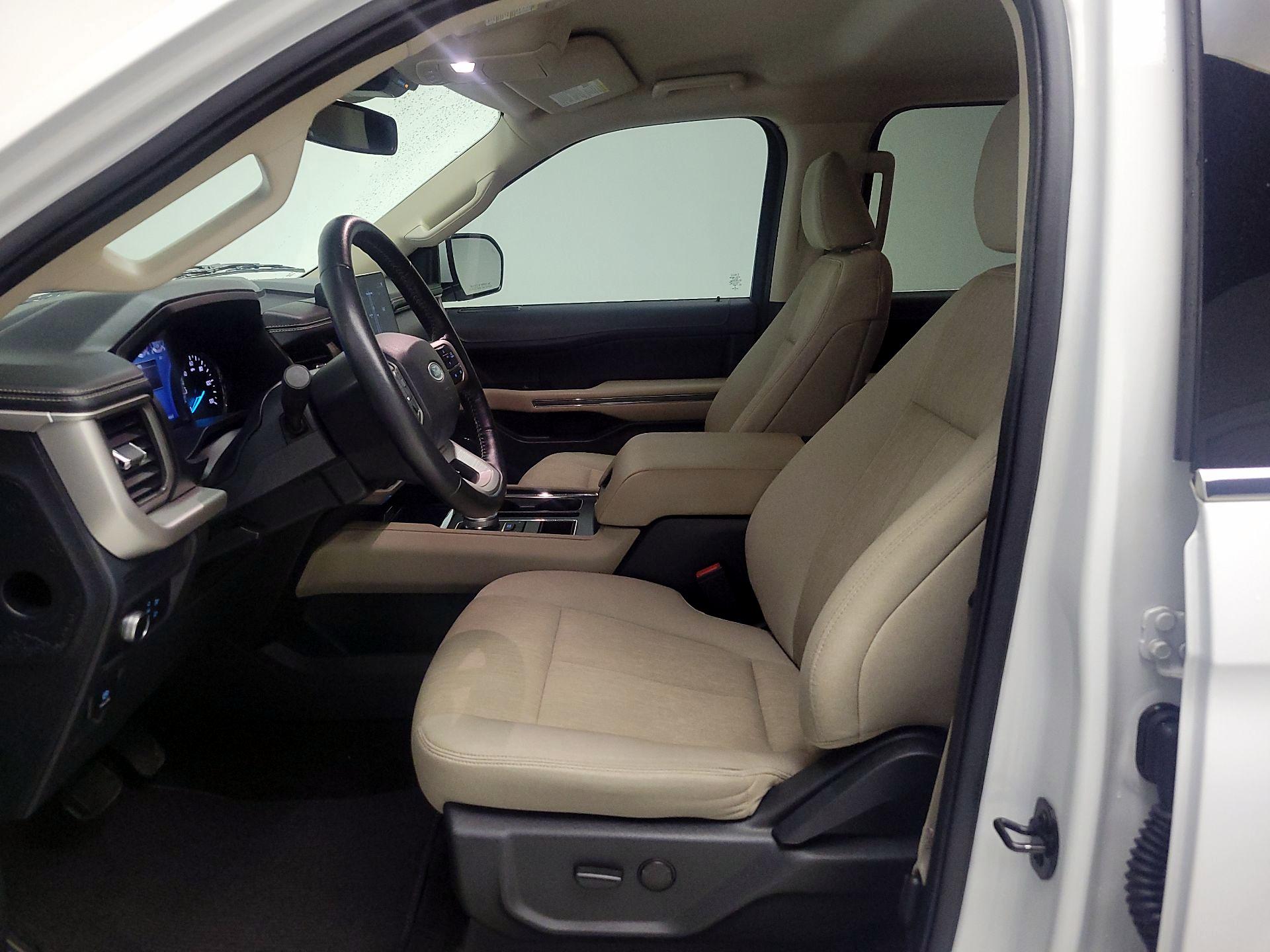 Thumbnail: 2022 Ford Expedition - 11