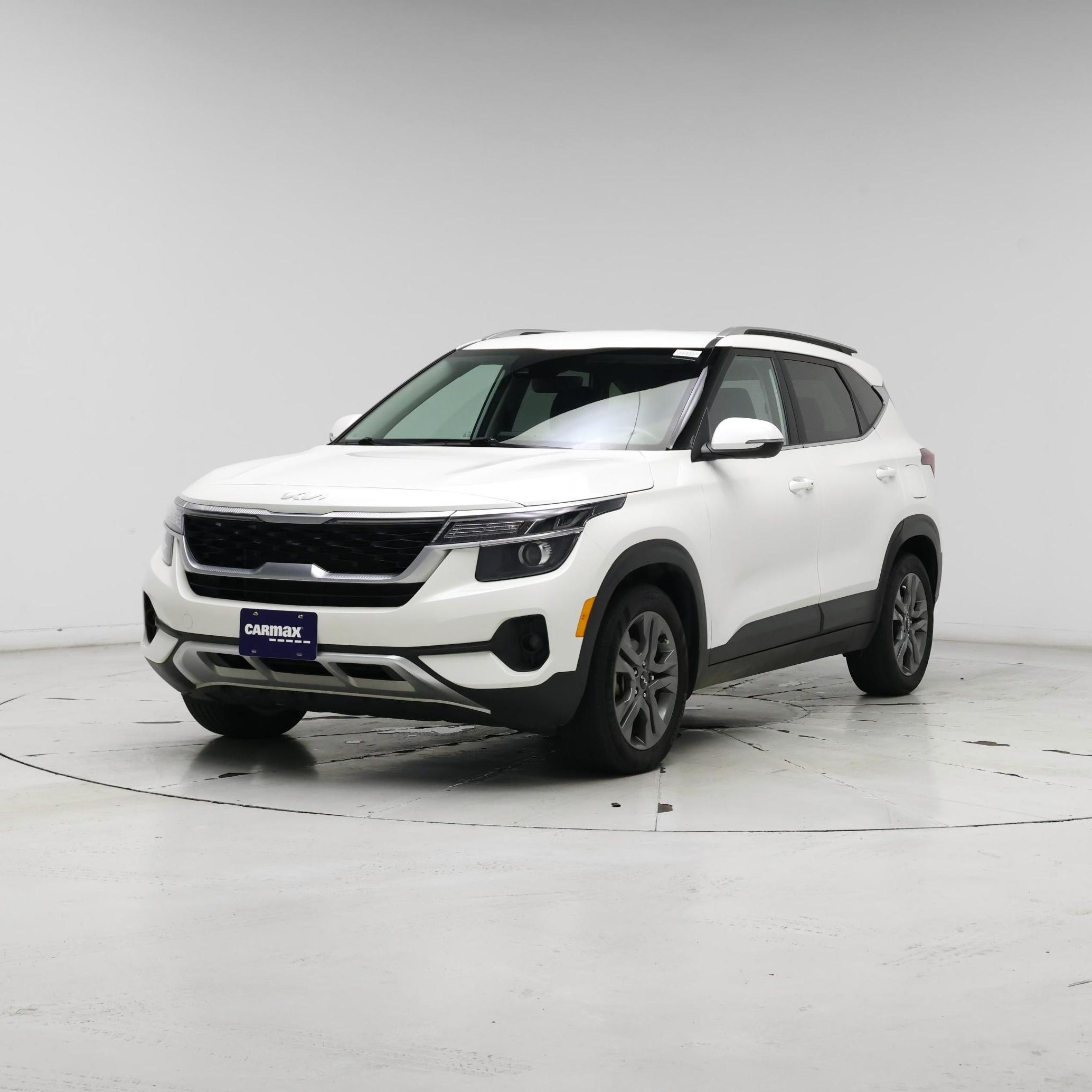 Thumbnail: 2022 Kia Seltos - 4