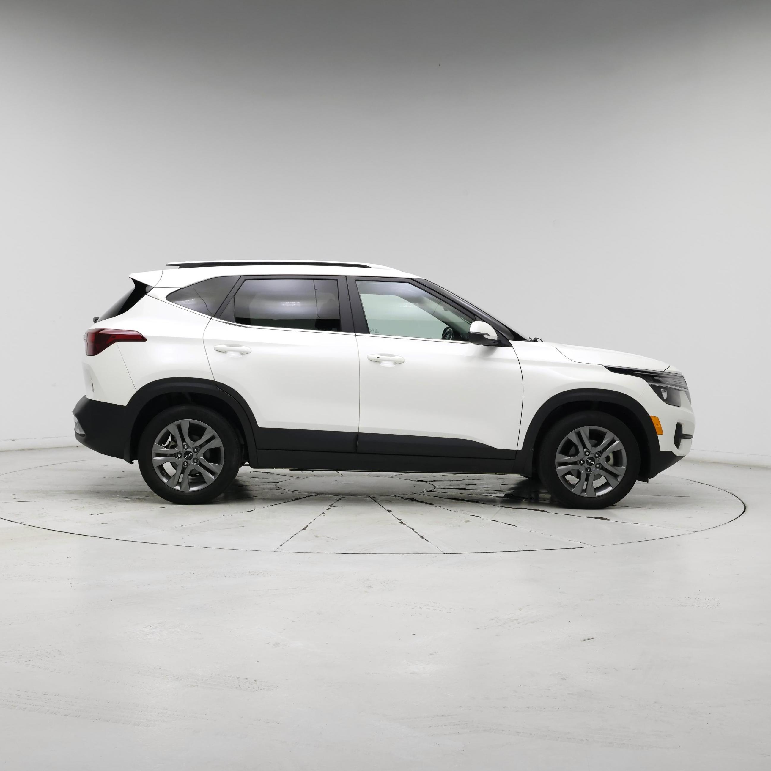 Thumbnail: 2022 Kia Seltos - 7