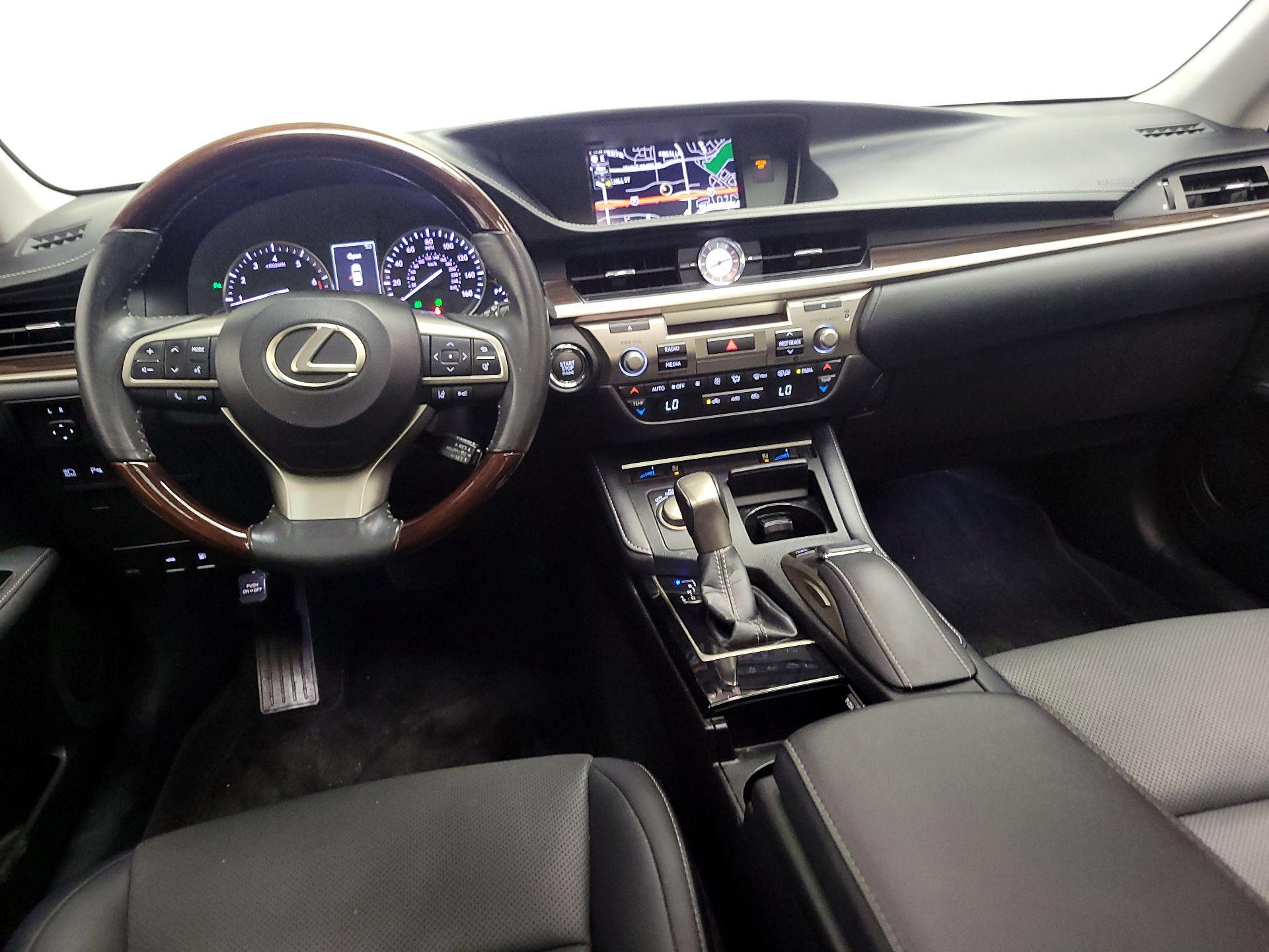 Thumbnail: 2018 Lexus ES - 9