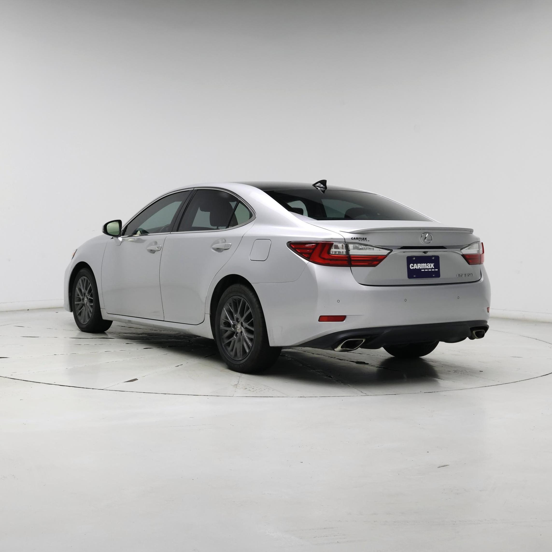 Thumbnail: 2018 Lexus ES - 2