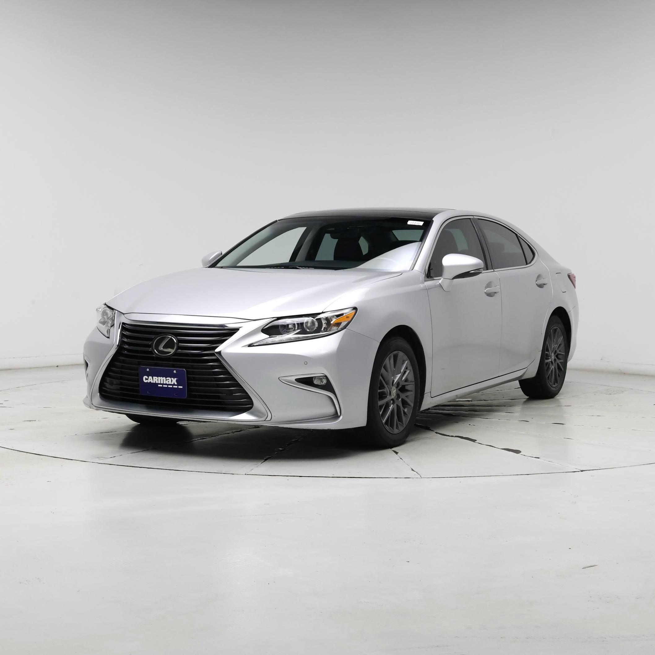 Thumbnail: 2018 Lexus ES - 4