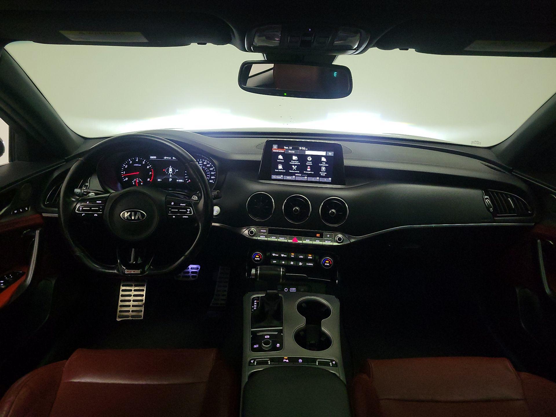 Thumbnail: 2018 Kia Stinger - 9
