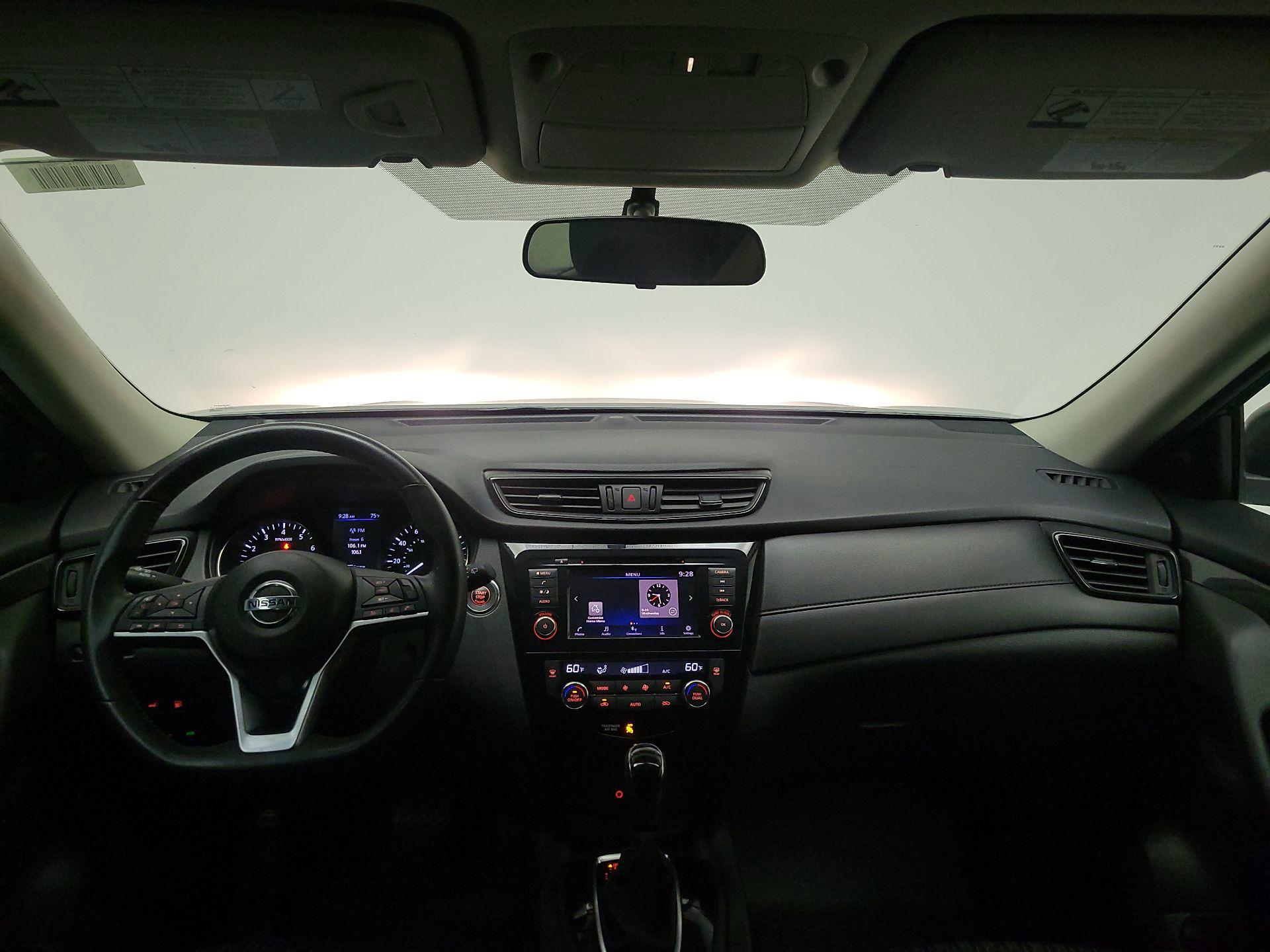 Thumbnail: 2018 Nissan Rogue - 9