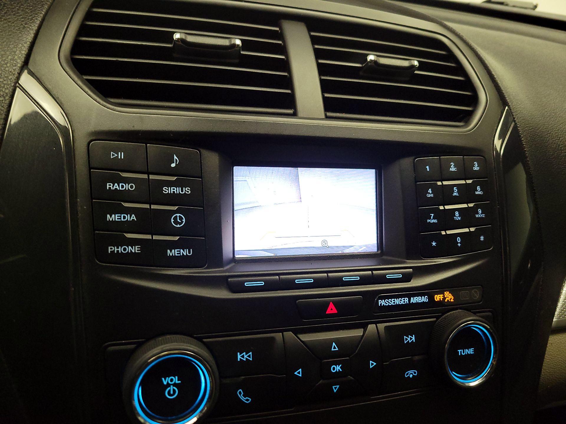Thumbnail: 2019 Ford Explorer - 14