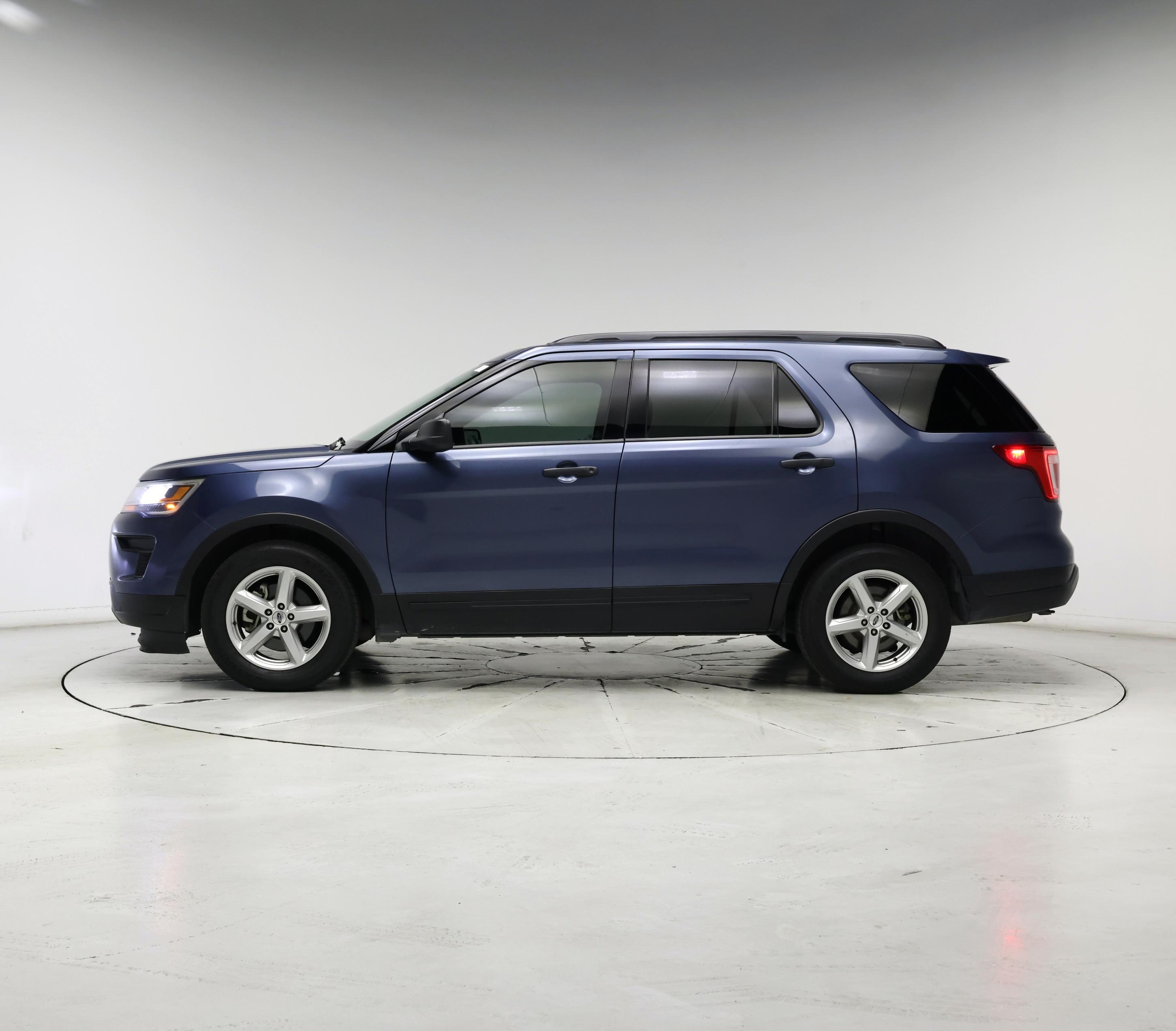 Thumbnail: 2019 Ford Explorer - 3