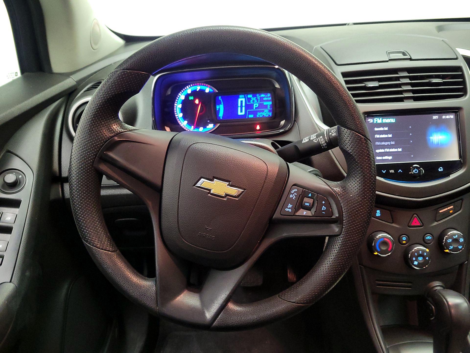 Thumbnail: 2016 Chevrolet Trax - 10