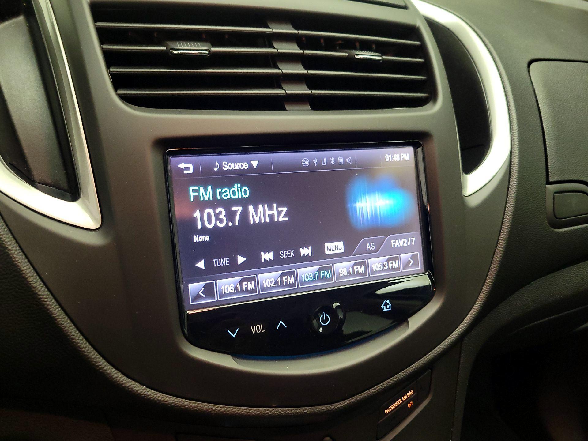 Thumbnail: 2016 Chevrolet Trax - 15