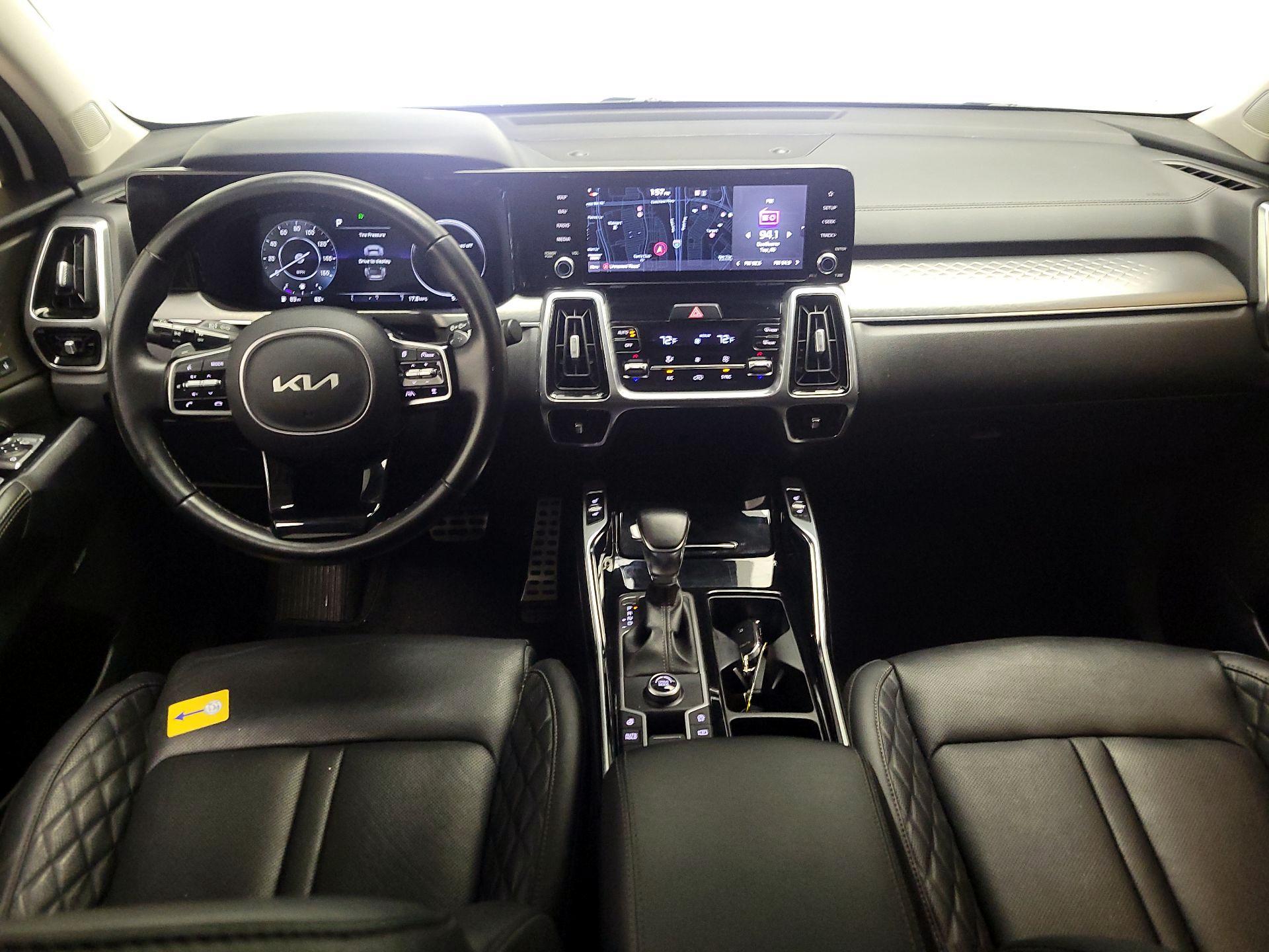 Thumbnail: 2022 Kia Sorento - 9