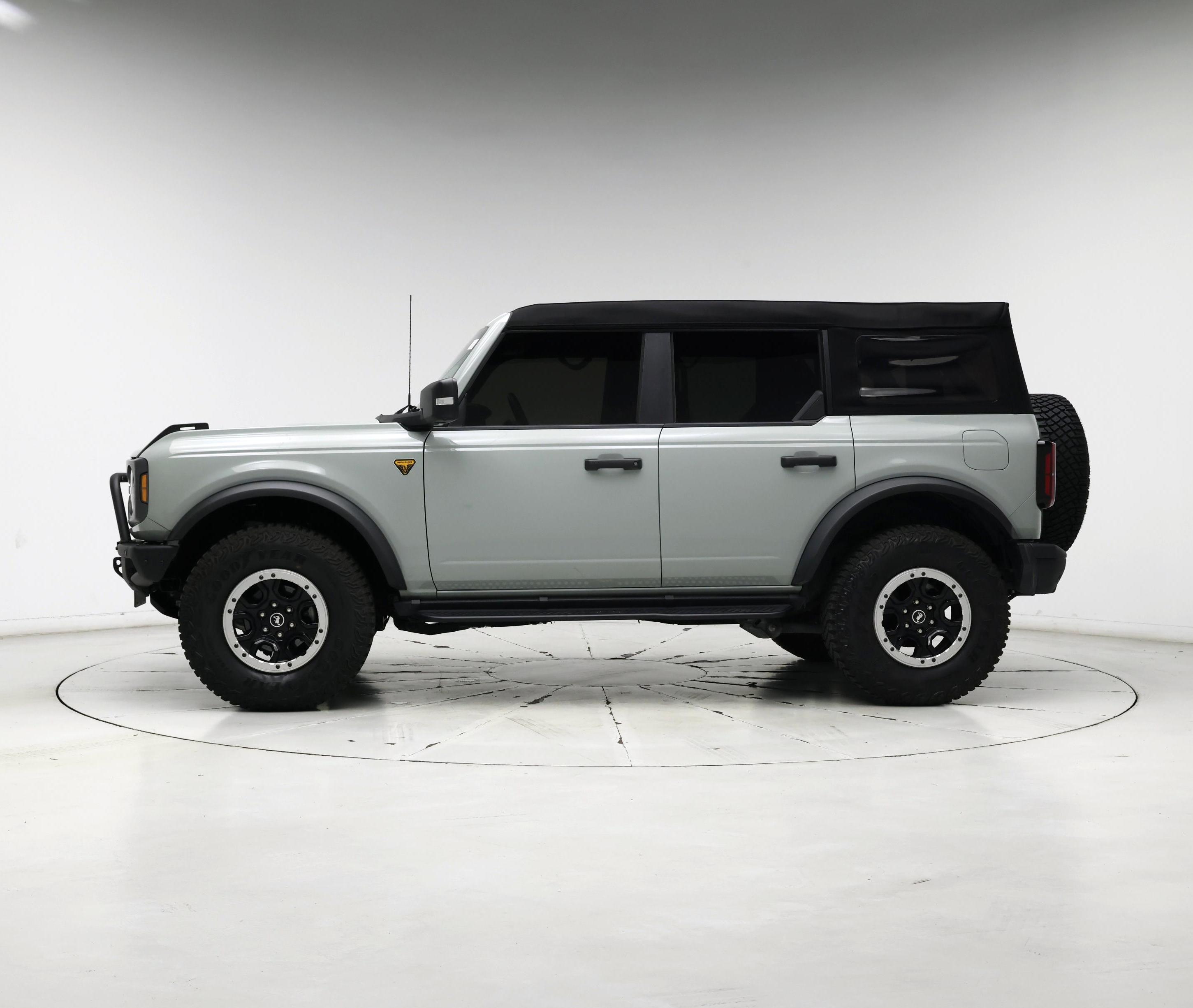 Thumbnail: 2024 Ford Bronco - 3