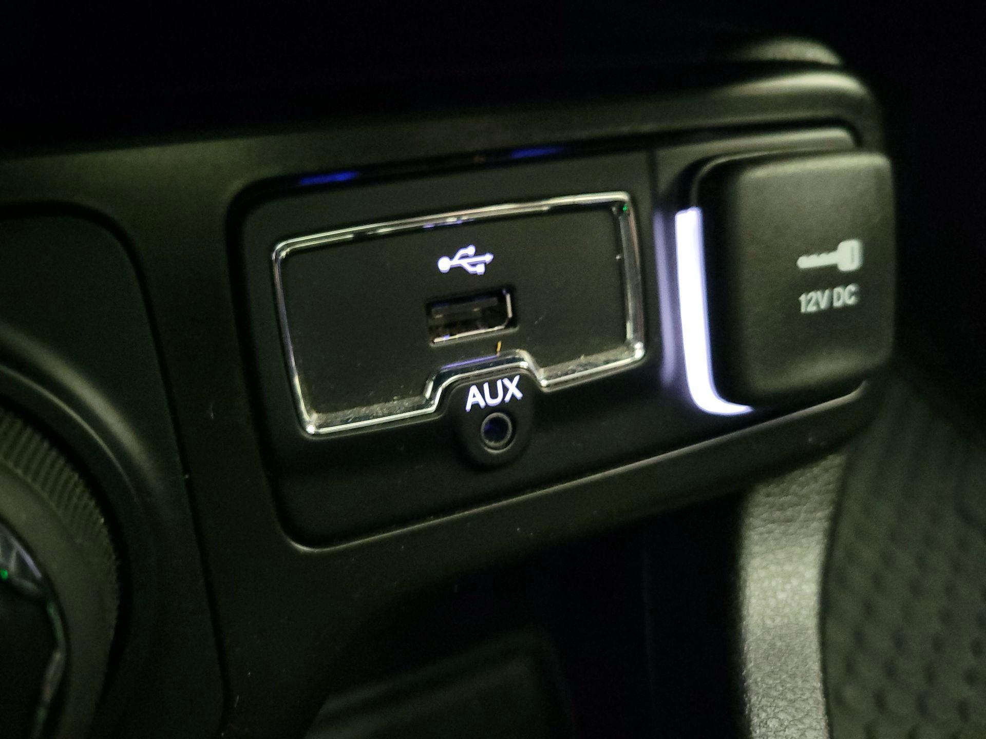 Thumbnail: 2023 Jeep Renegade - 19
