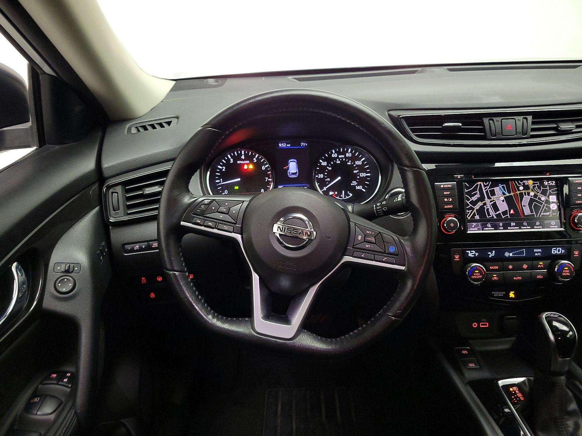Thumbnail: 2020 Nissan Rogue - 10