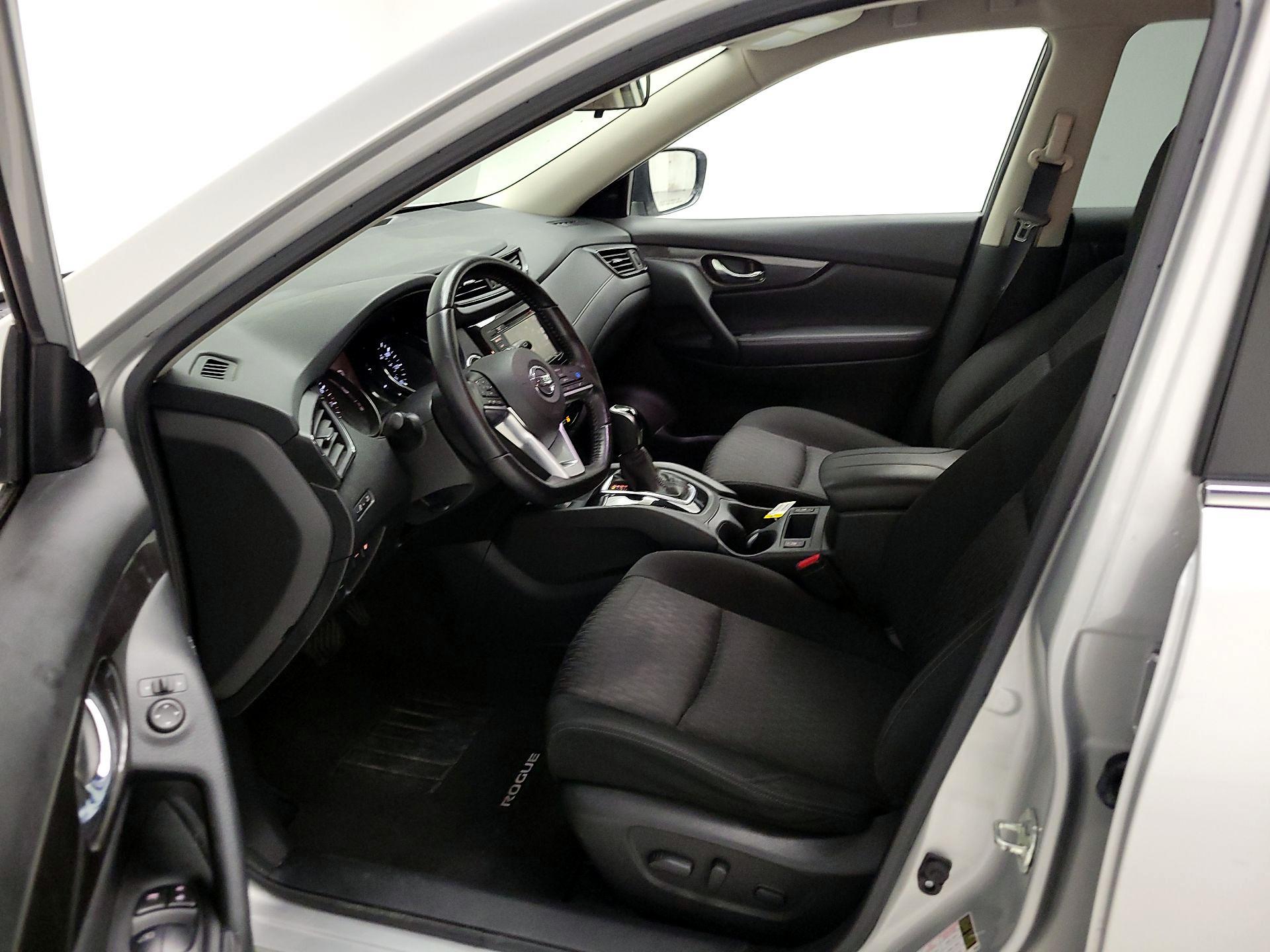 Thumbnail: 2020 Nissan Rogue - 11