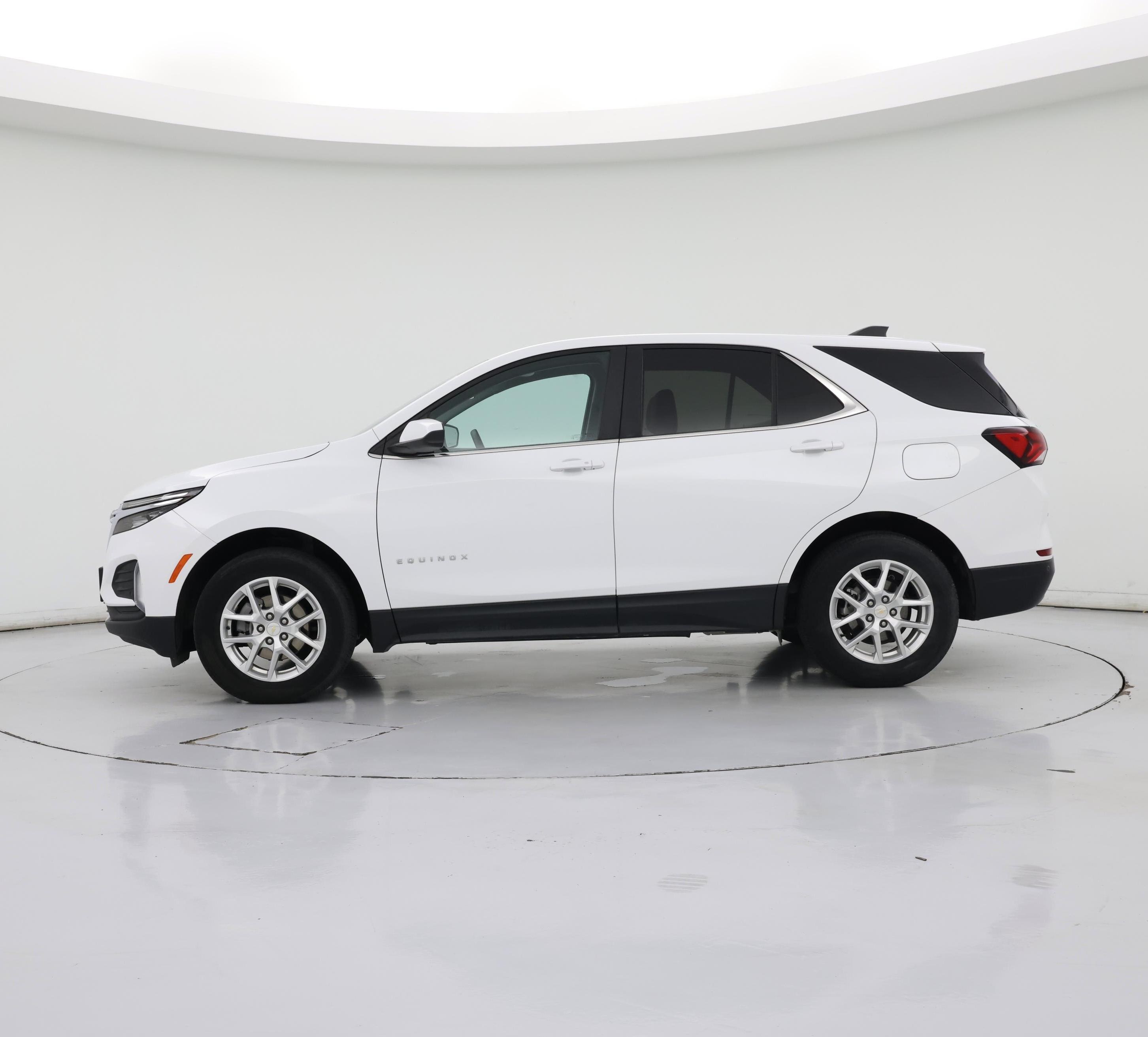Thumbnail: 2023 Chevrolet Equinox - 3