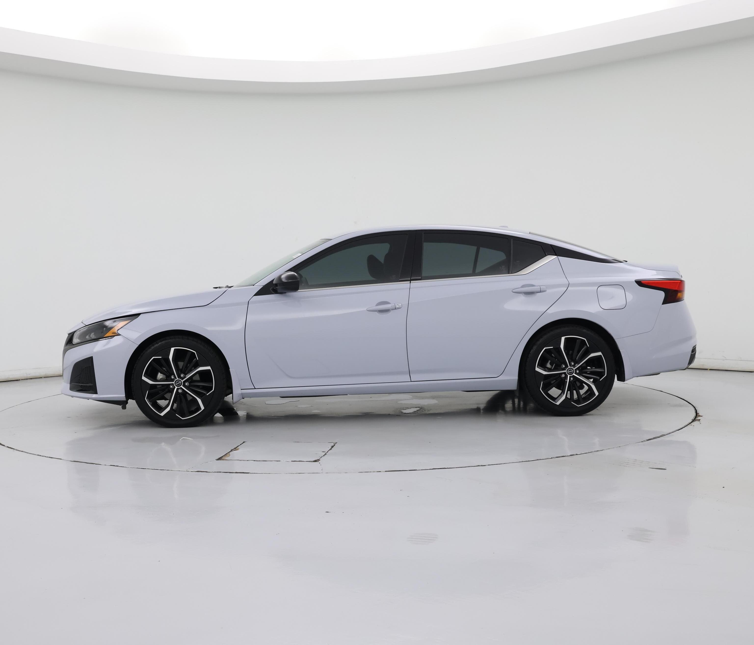Thumbnail: 2023 Nissan Altima - 3