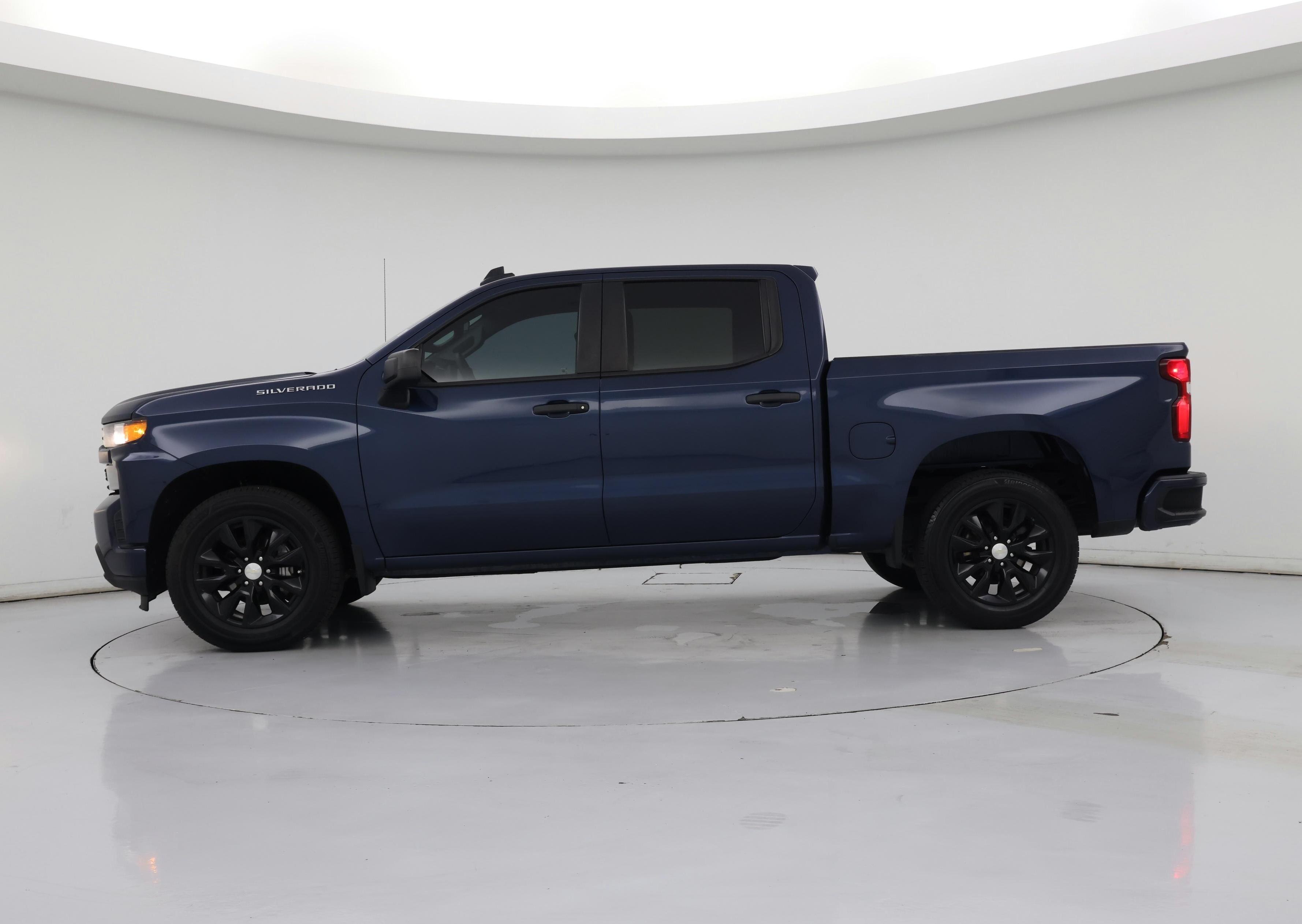 Thumbnail: 2021 Chevrolet Silverado 1500 - 3