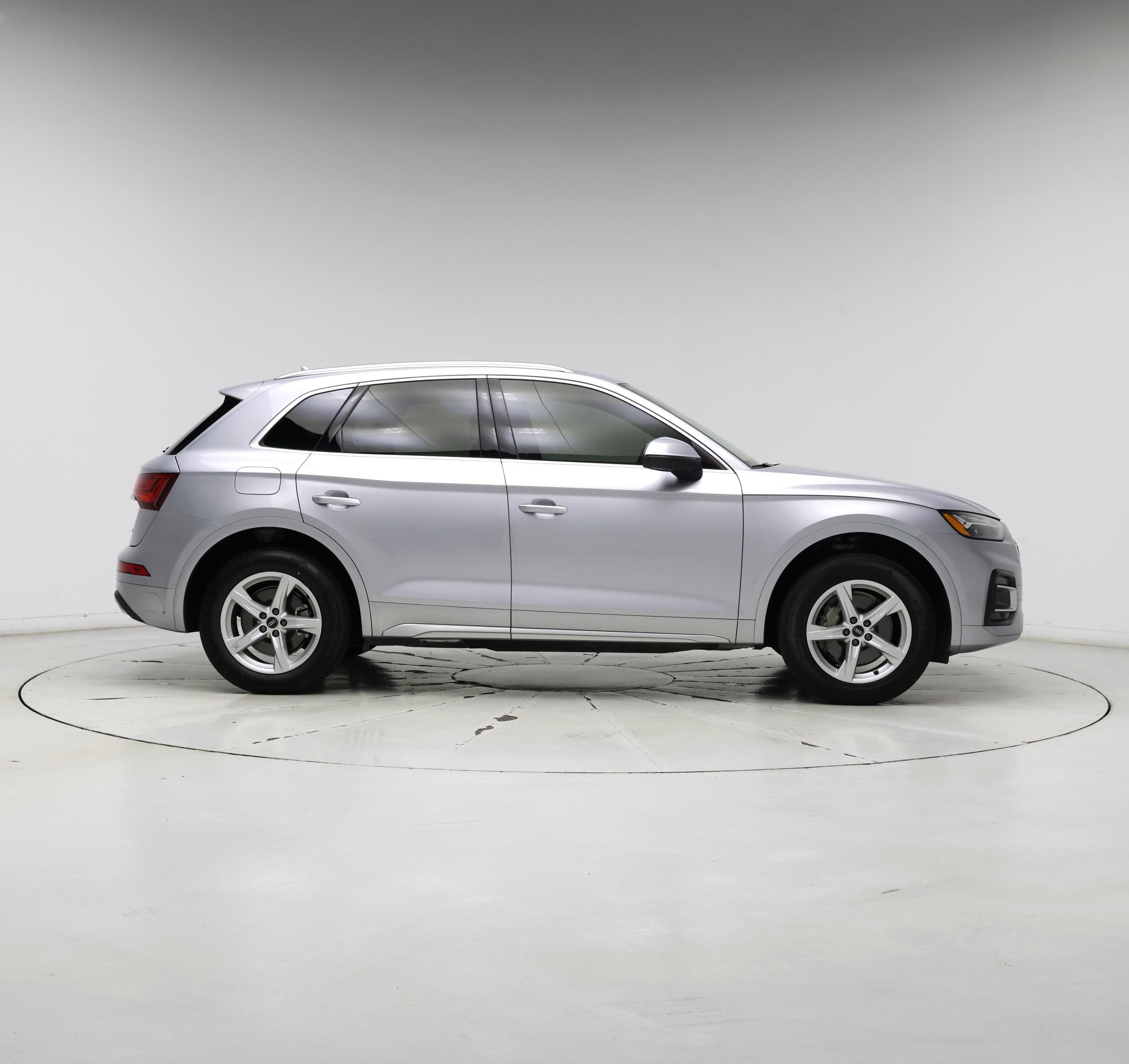 Thumbnail: 2023 Audi Q5 - 7