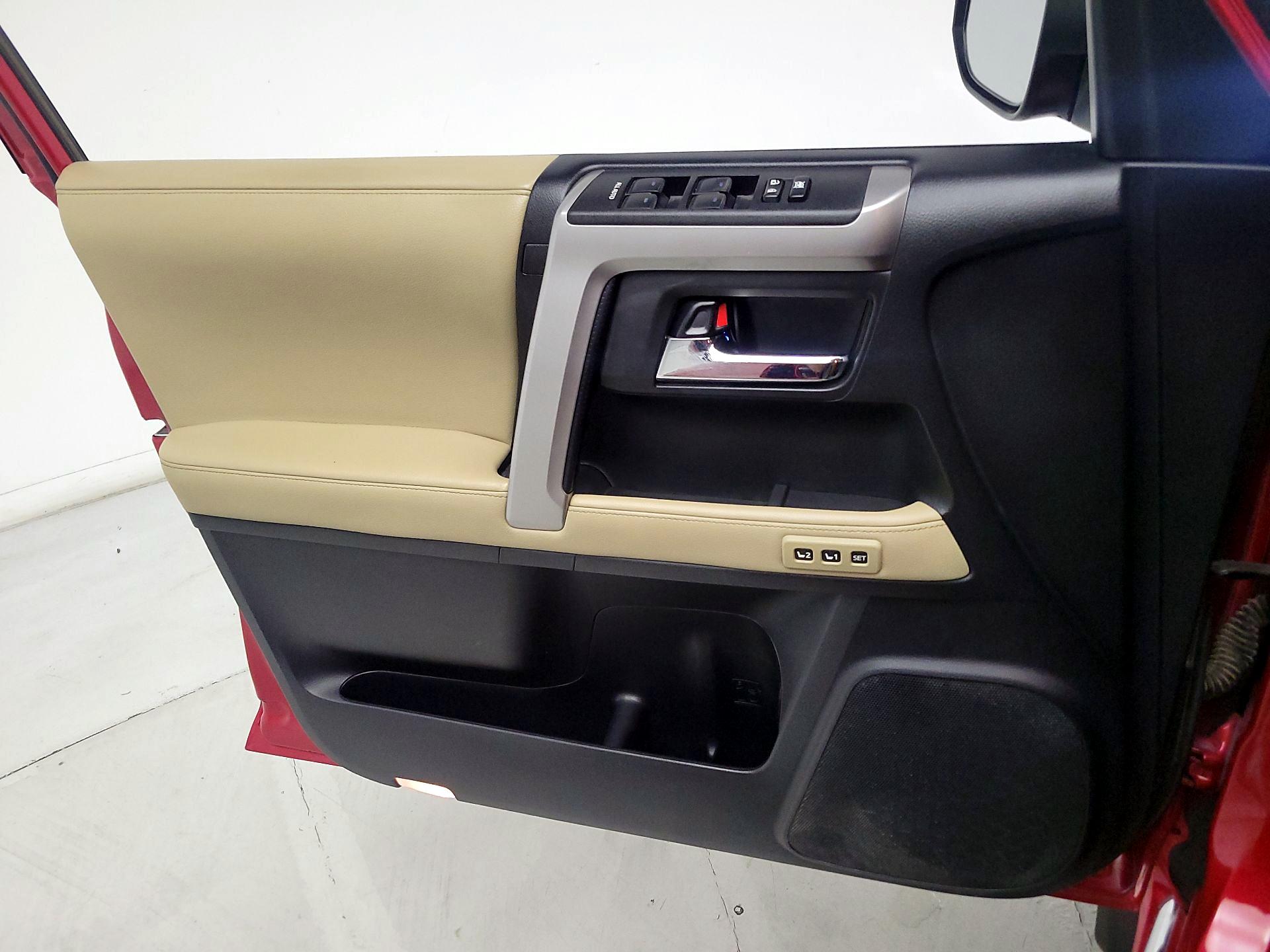 Thumbnail: 2021 Toyota 4Runner - 12