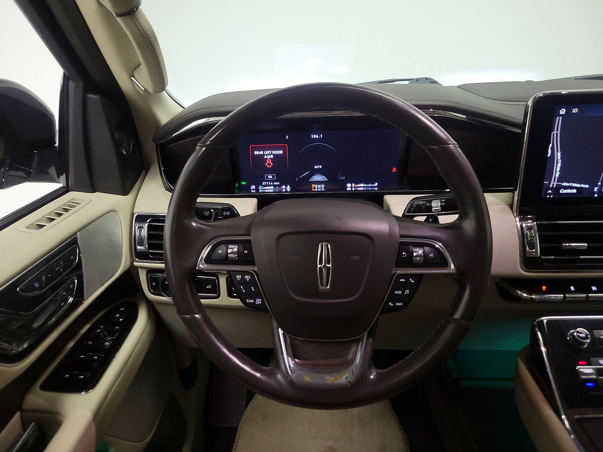 Thumbnail: 2020 Lincoln Navigator - 10