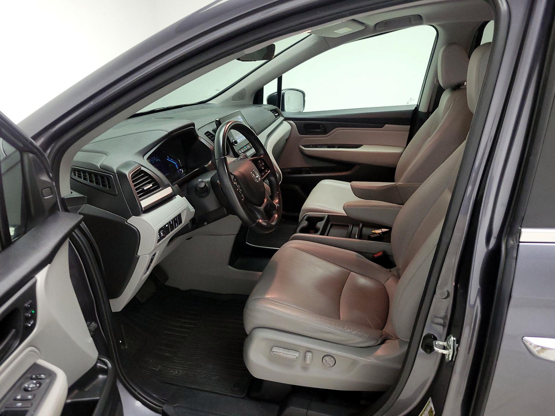 Thumbnail: 2018 Honda Odyssey - 11