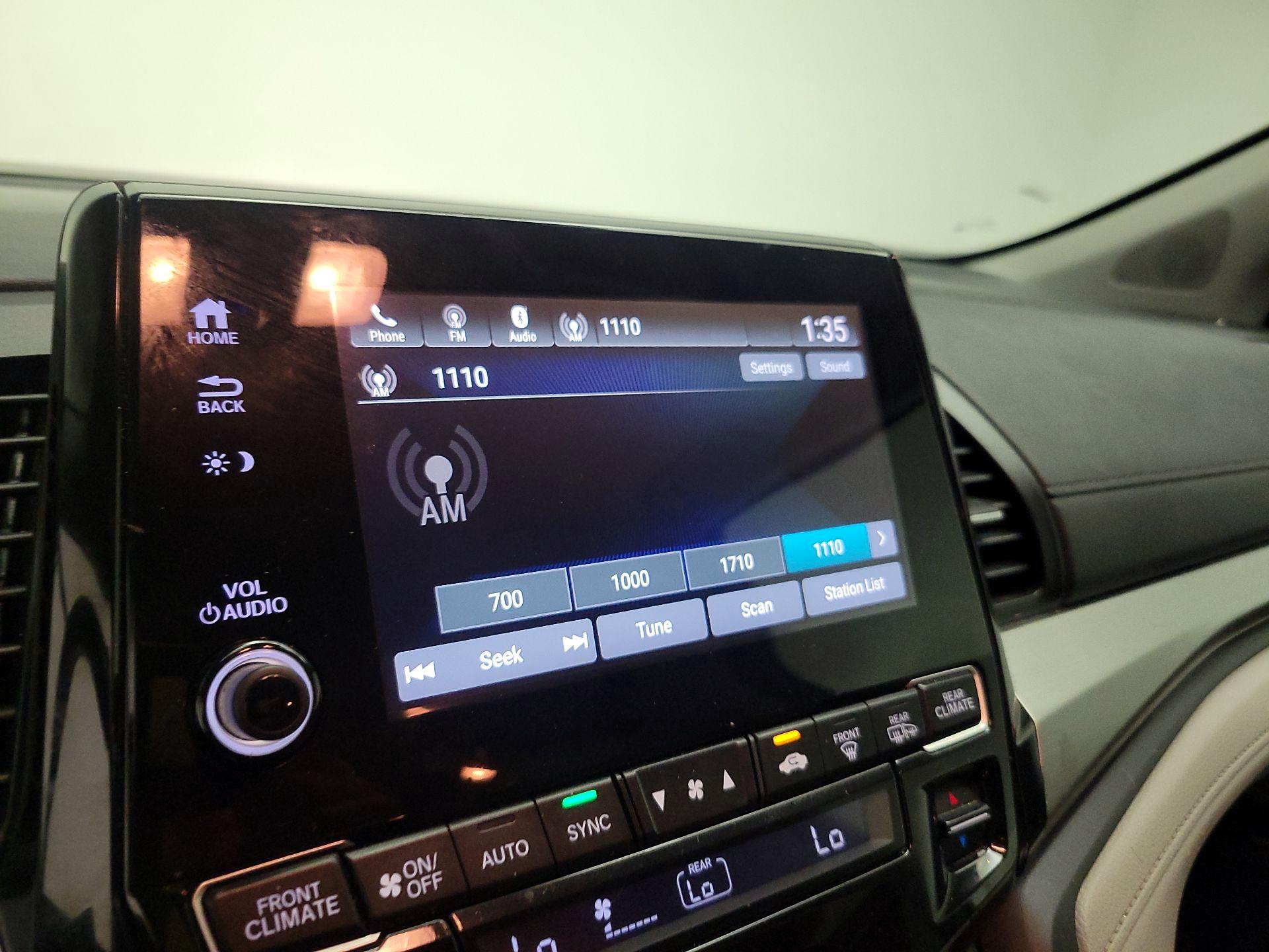 Thumbnail: 2018 Honda Odyssey - 15