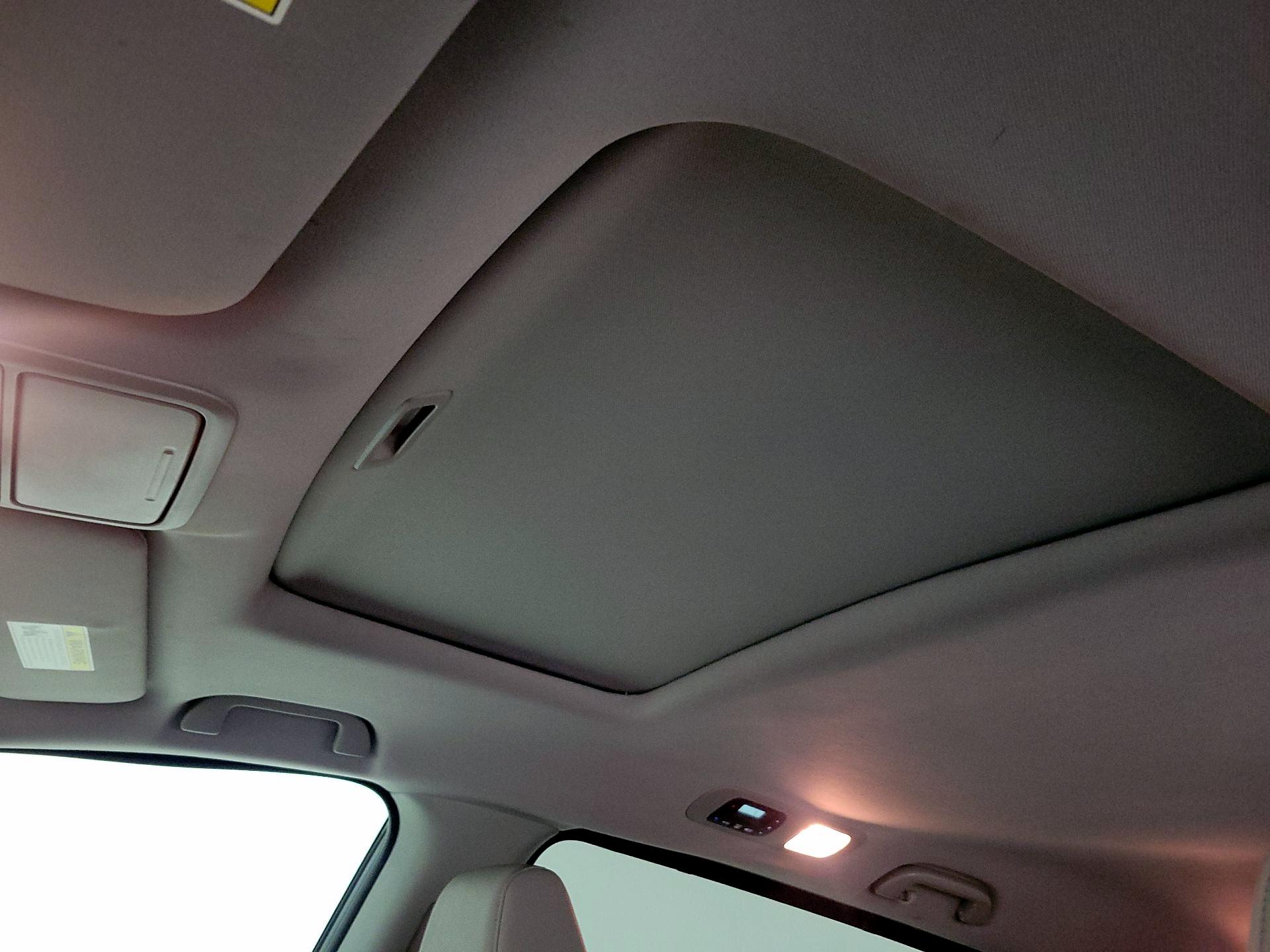 Thumbnail: 2018 Honda Odyssey - 18