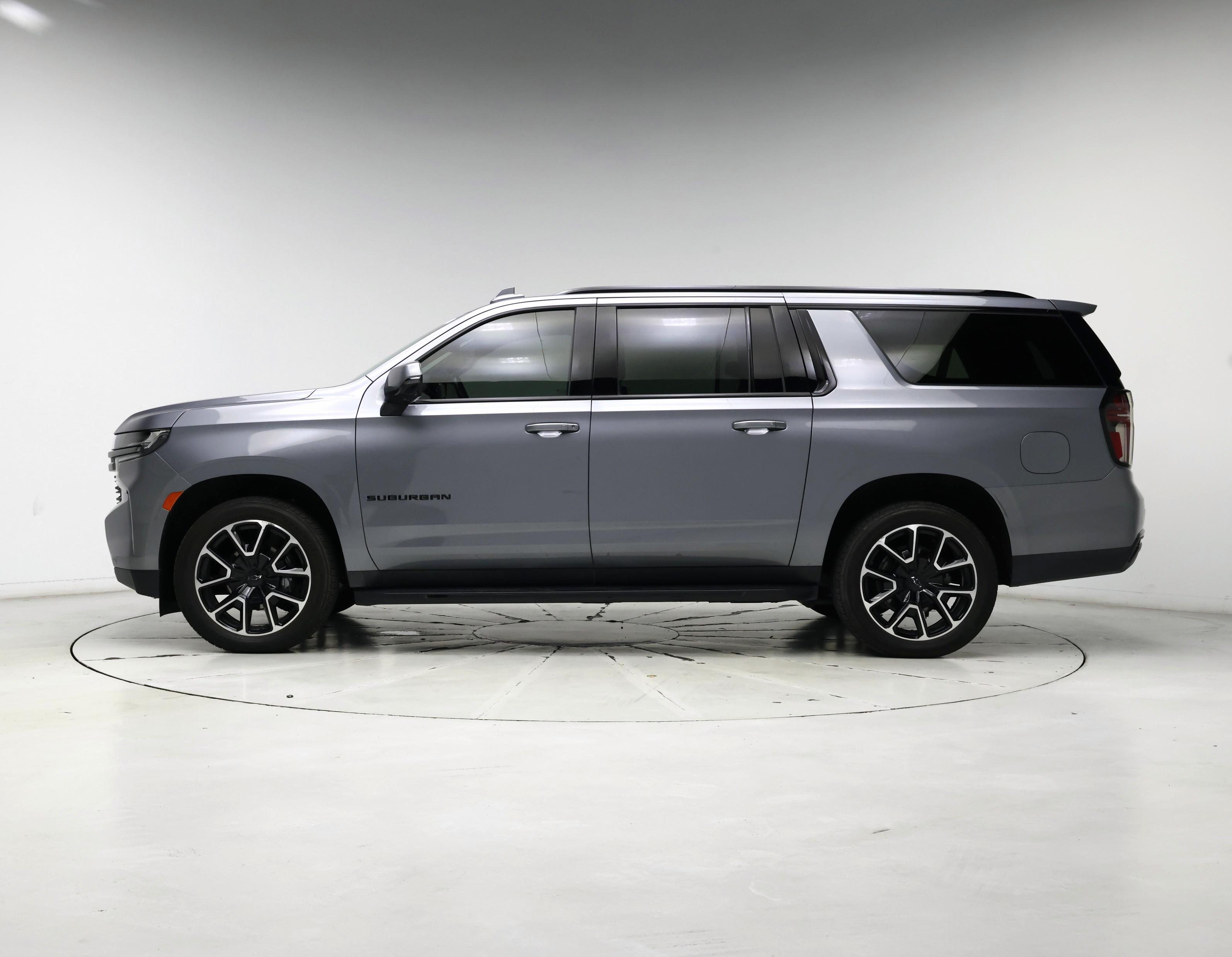 Thumbnail: 2022 Chevrolet Suburban - 3