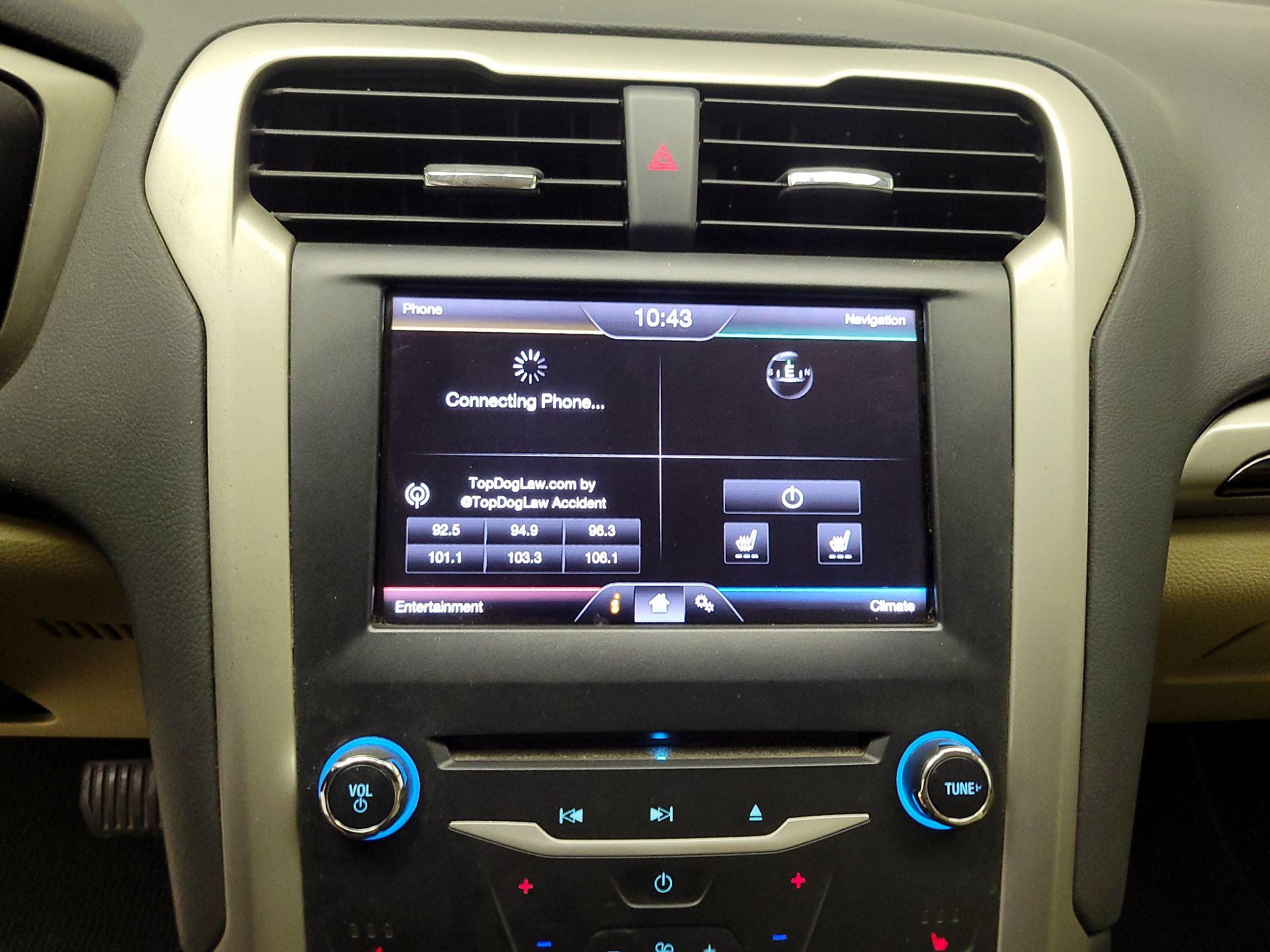 Thumbnail: 2015 Ford Fusion - 16