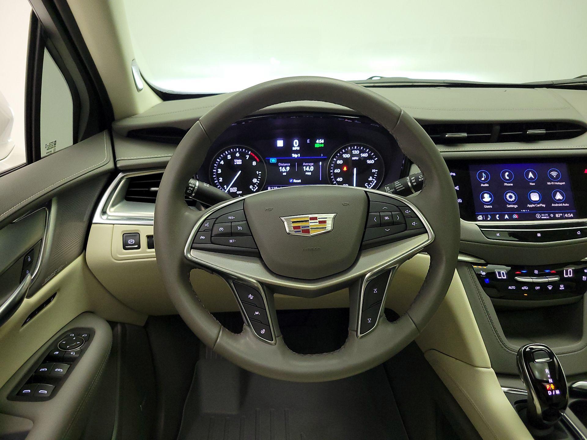 Thumbnail: 2021 Cadillac XT5 - 10