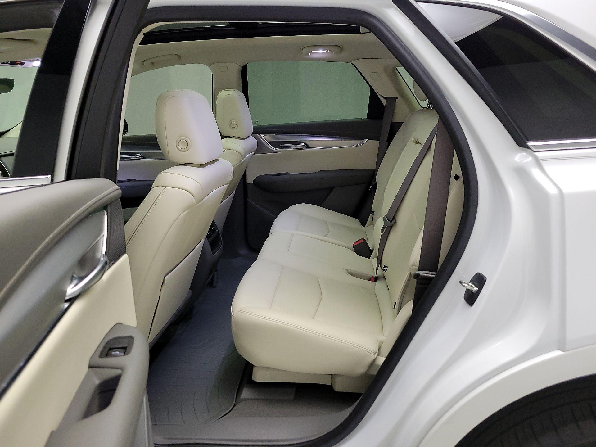 Thumbnail: 2021 Cadillac XT5 - 20