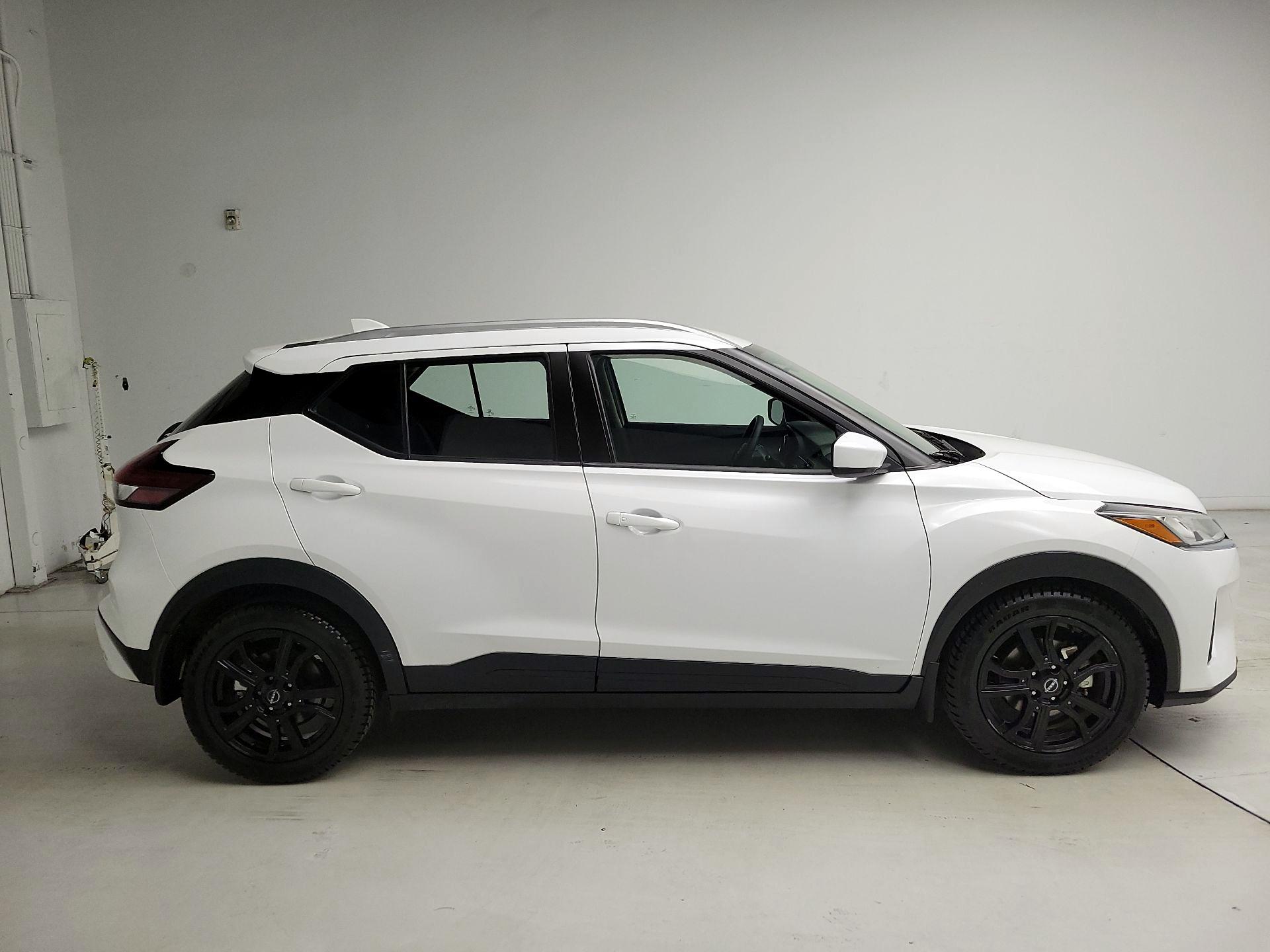 Thumbnail: 2022 Nissan Kicks - 4