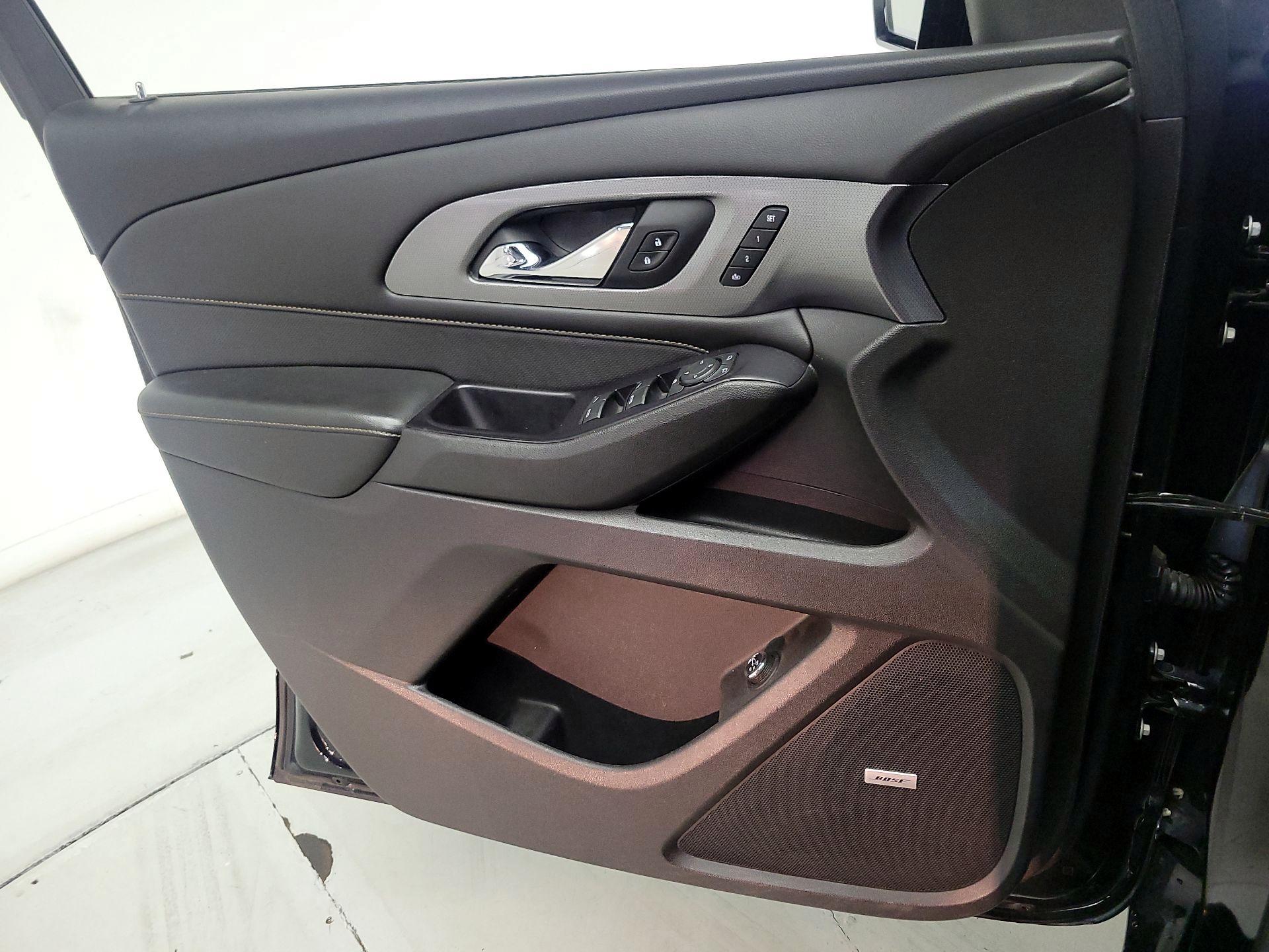 Thumbnail: 2018 Chevrolet Traverse - 12