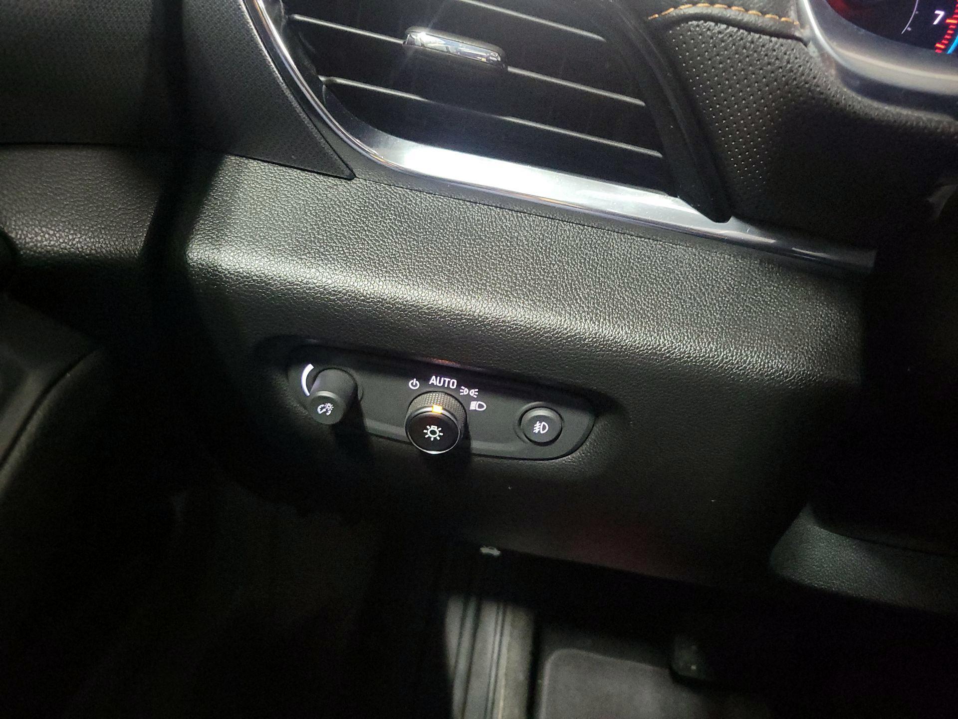 Thumbnail: 2018 Chevrolet Traverse - 13