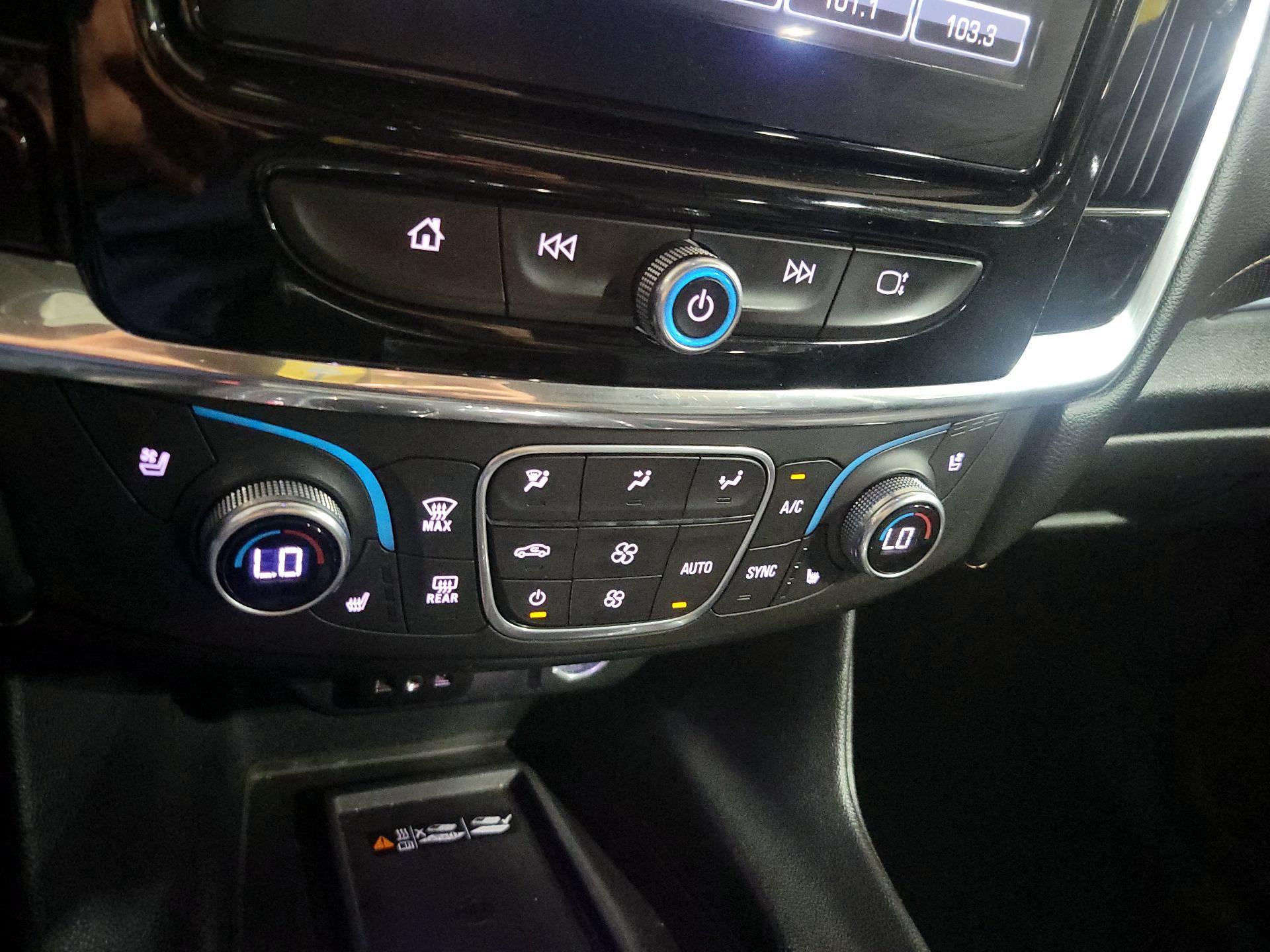 Thumbnail: 2018 Chevrolet Traverse - 16