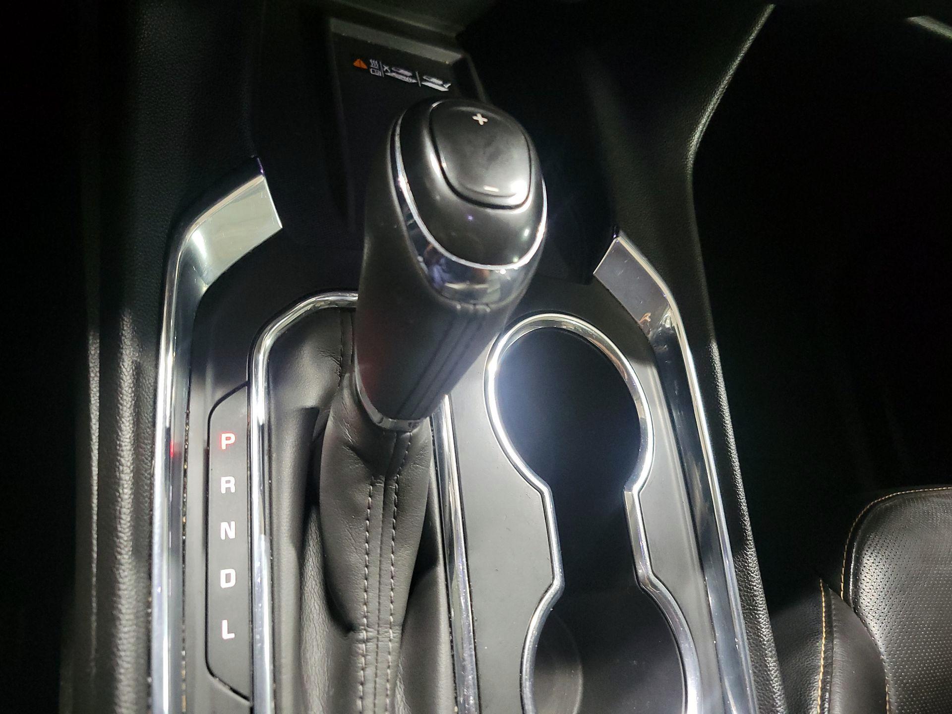 Thumbnail: 2018 Chevrolet Traverse - 17