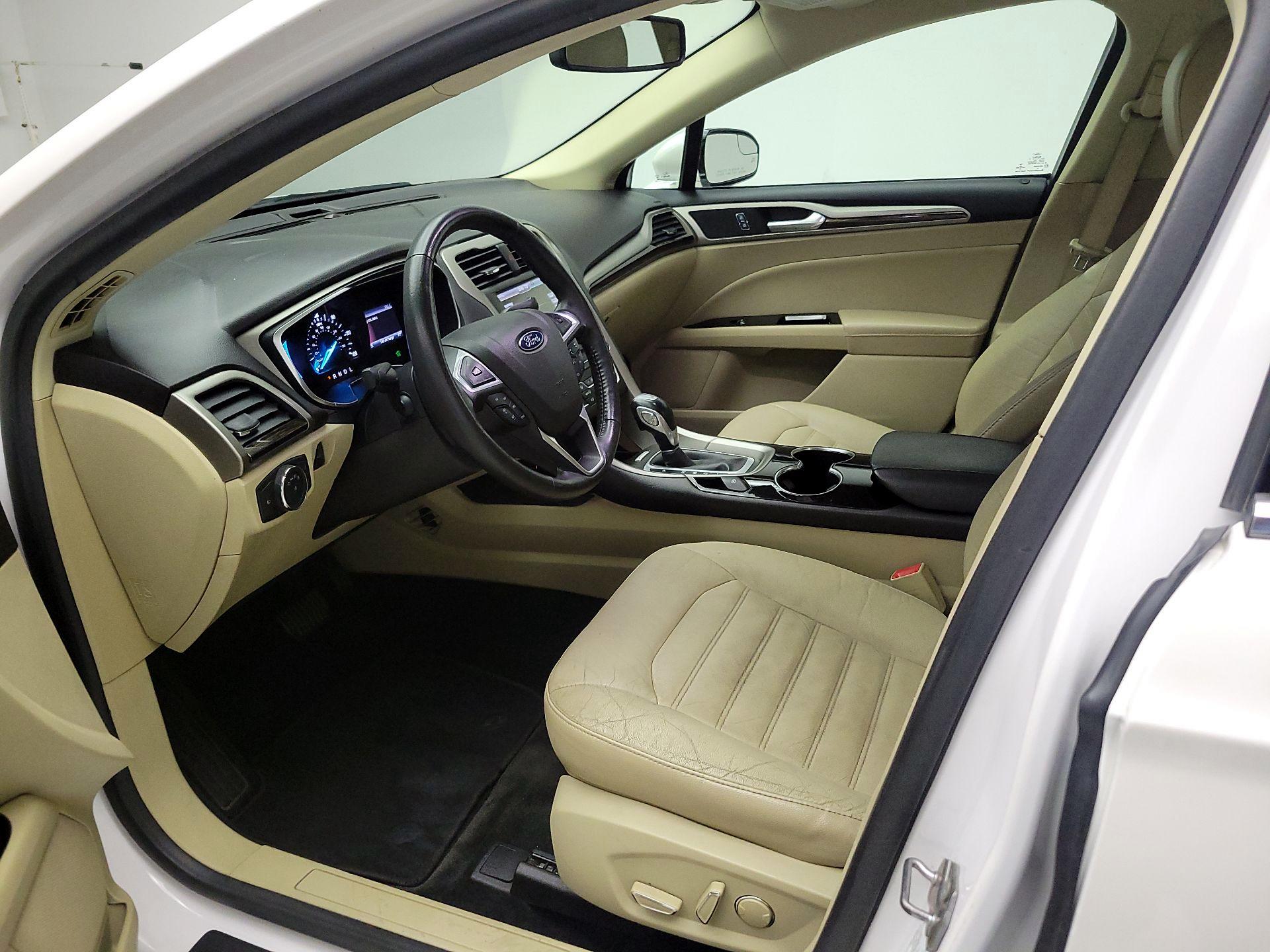 Thumbnail: 2016 Ford Fusion - 11