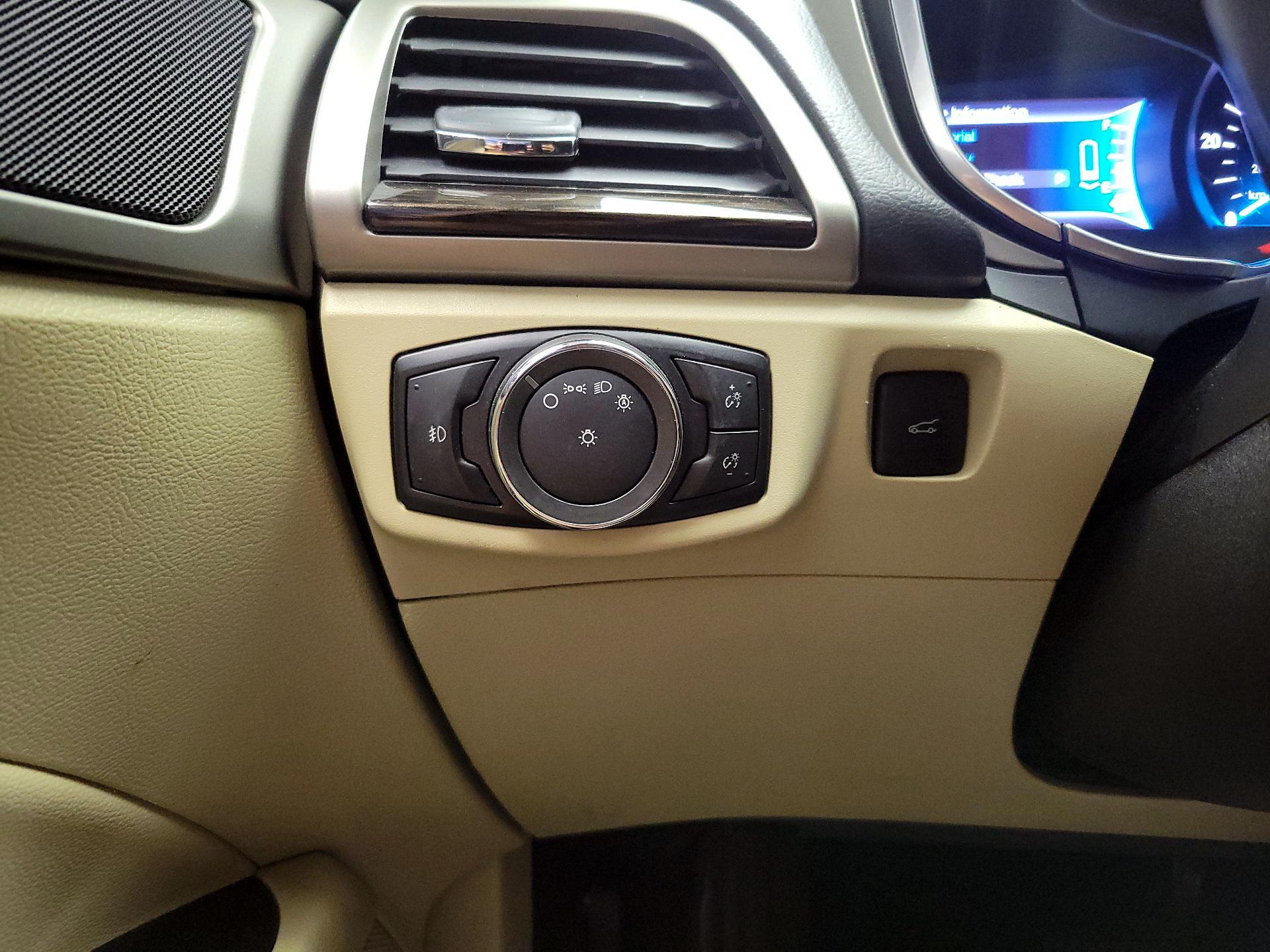 Thumbnail: 2016 Ford Fusion - 13
